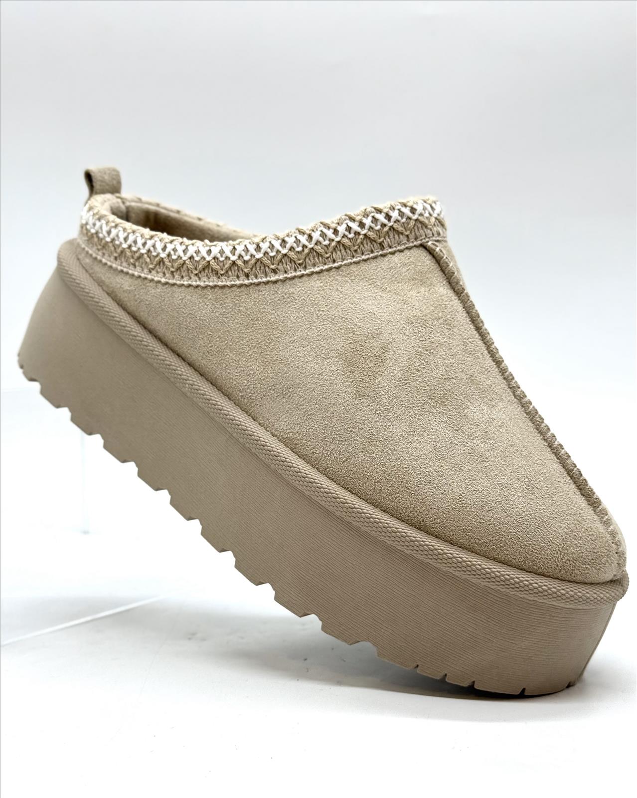 Ala Mode Fashion-DOB;Accessoires;Leather Wear; Young Fashion - Neuss | Kategorie: Schuhe / Fell Boots (Lot) | Angebot: Sofortprogramme, Orderware | Adresse: Ala Mode Fashion - Breslauerstr. 8 Raum 113 - 41460 neuss - Tel: 021312091616 - ala-mode@web.de
