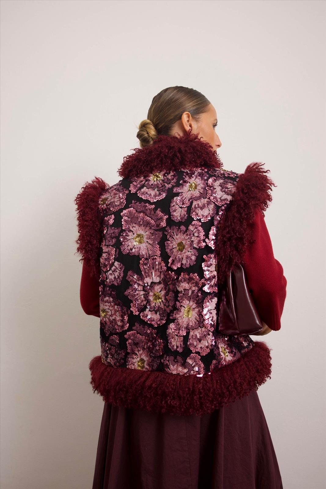 Ala Mode Fashion-DOB;Accessoires;Leather Wear; Young Fashion - Neuss | Kategorie: Weste | Angebot: Sofortprogramme, Orderware | Adresse: Ala Mode Fashion - Breslauerstr. 8 Raum 113 - 41460 neuss - Tel: 021312091616 - ala-mode@web.de