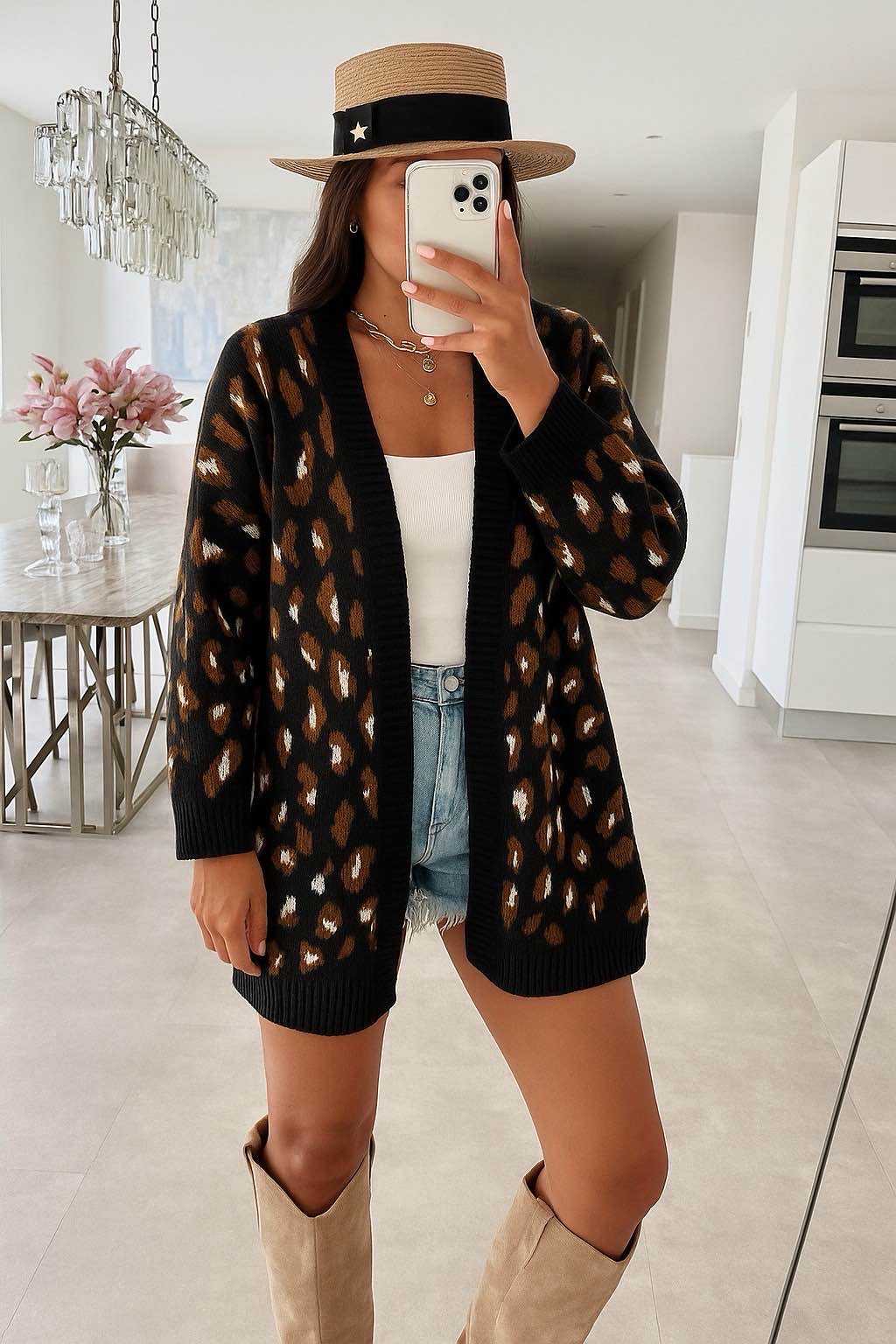 Ala Mode Fashion-DOB;Accessoires;Leather Wear; Young Fashion - Neuss | Kategorie: Strickjacke | Angebot: Sofortprogramme, Orderware | Adresse: Ala Mode Fashion - Breslauerstr. 8 Raum 113 - 41460 neuss - Tel: 021312091616 - ala-mode@web.de