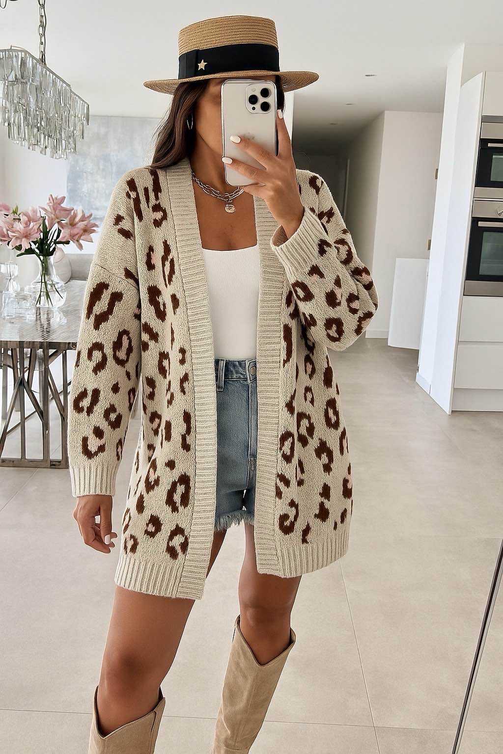 Ala Mode Fashion-DOB;Accessoires;Leather Wear; Young Fashion - Neuss | Kategorie: Strickjacke | Angebot: Sofortprogramme, Orderware | Adresse: Ala Mode Fashion - Breslauerstr. 8 Raum 113 - 41460 neuss - Tel: 021312091616 - ala-mode@web.de
