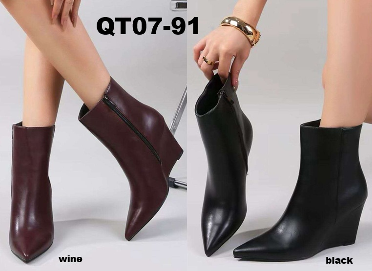 Arya Shoes - Schuhgroßhandel | Artikel-Nr. QT07-91 | Stiefeletten | Angebot: Damenbekleidung, Damen Accessoires, Schuhe, Sofortprogramme | Adresse: Arya Shoes - Yangjie Bao - Otto-Hahn-Str. 31-33c - 63303 Dreieich - Tel: 015205908633 - aryashoesdreieich@gmail.com