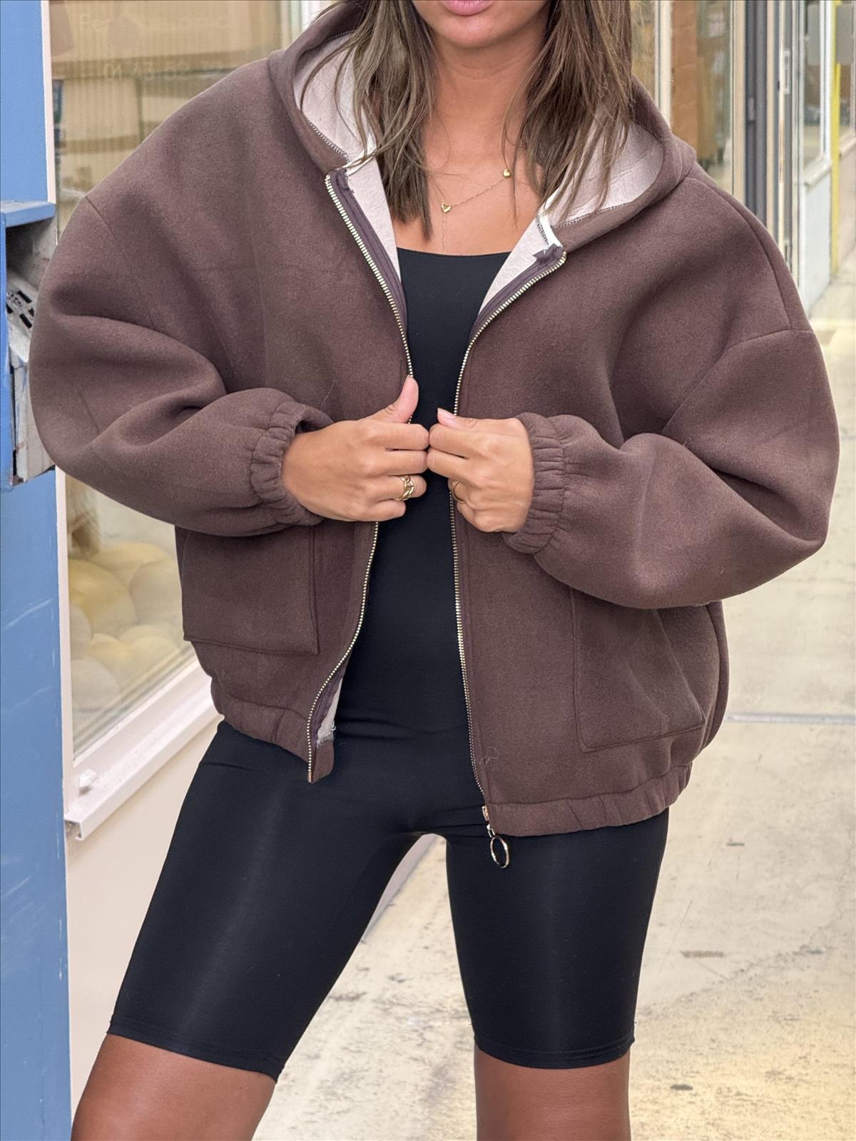 Ala Mode Fashion-DOB;Accessoires;Leather Wear; Young Fashion - Neuss | Kategorie: Jacke | Angebot: Sofortprogramme, Orderware | Adresse: Ala Mode Fashion - Breslauerstr. 8 Raum 113 - 41460 neuss - Tel: 021312091616 - ala-mode@web.de