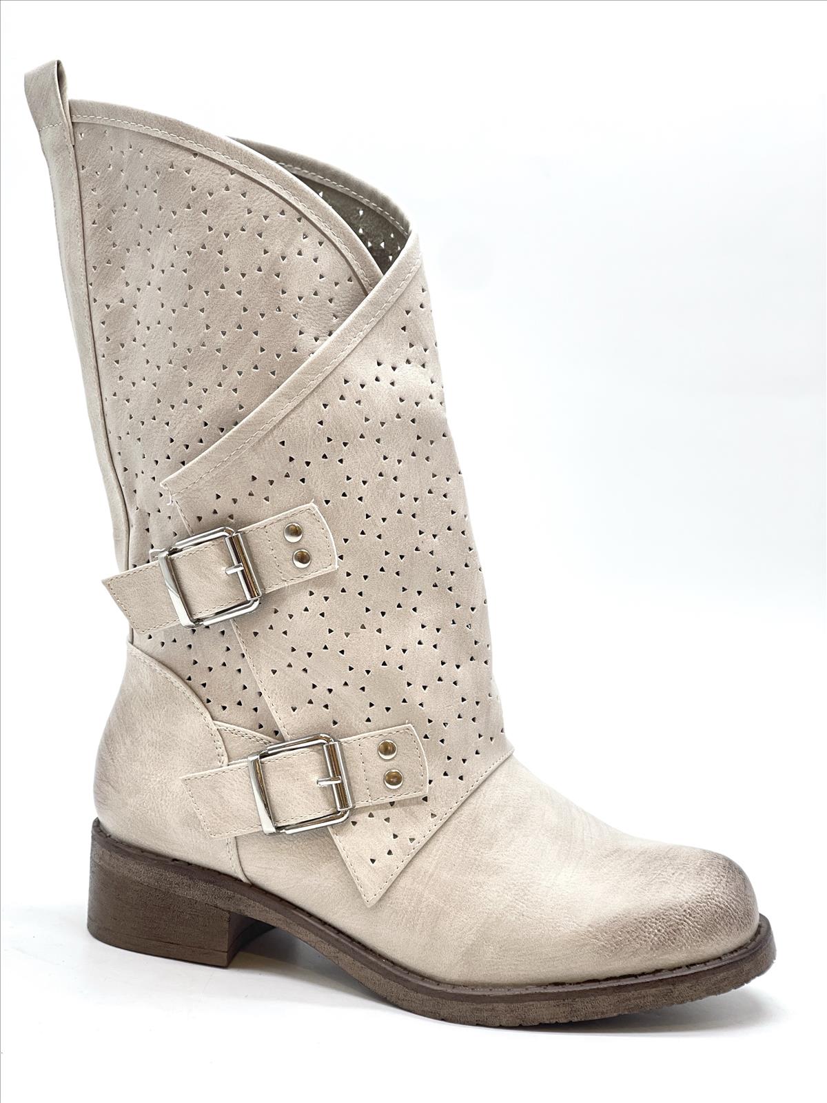 Hier geht's zum Shop von: Ala Mode Fashion-DOB;Accessoires;Leather Wear; Young Fashion - Neuss | Kategorie: Schuhe / Stiefeletten (6 Paare) | Adresse: Ala Mode Fashion - Breslauerstr. 8 Raum 113 - 41460 neuss - Tel: 021312091616 - ala-mode@web.de | Angebot: Sofortprogramme, Orderware