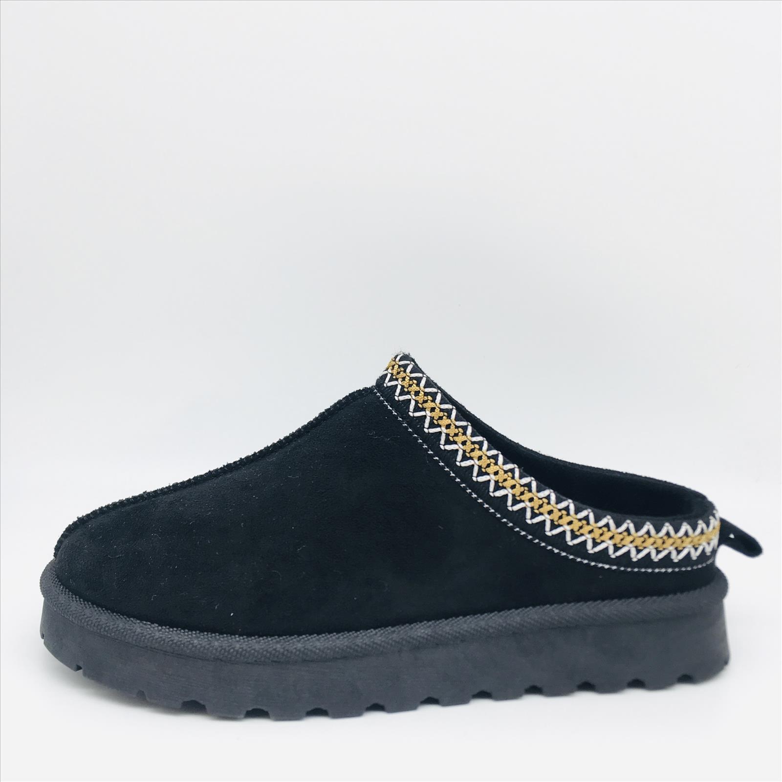Hier geht's zum Shop von: Kayla GmbH - Schuhgrosshandel | Kategorie: Pantoffel | Adresse: Kayla GmbH - de814155035 - Anton-Kux Str. 2 - 41460 Neuss - Tel: 021311332043 - kaylashoes@hotmail.com | Angebot: Damenbekleidung, Herrenbekleidung, Damen Accessoires, Herren Accessoires, Schuhe, Kinder & Teens, Young Fashion, Leather Wear, Sofortprogramme