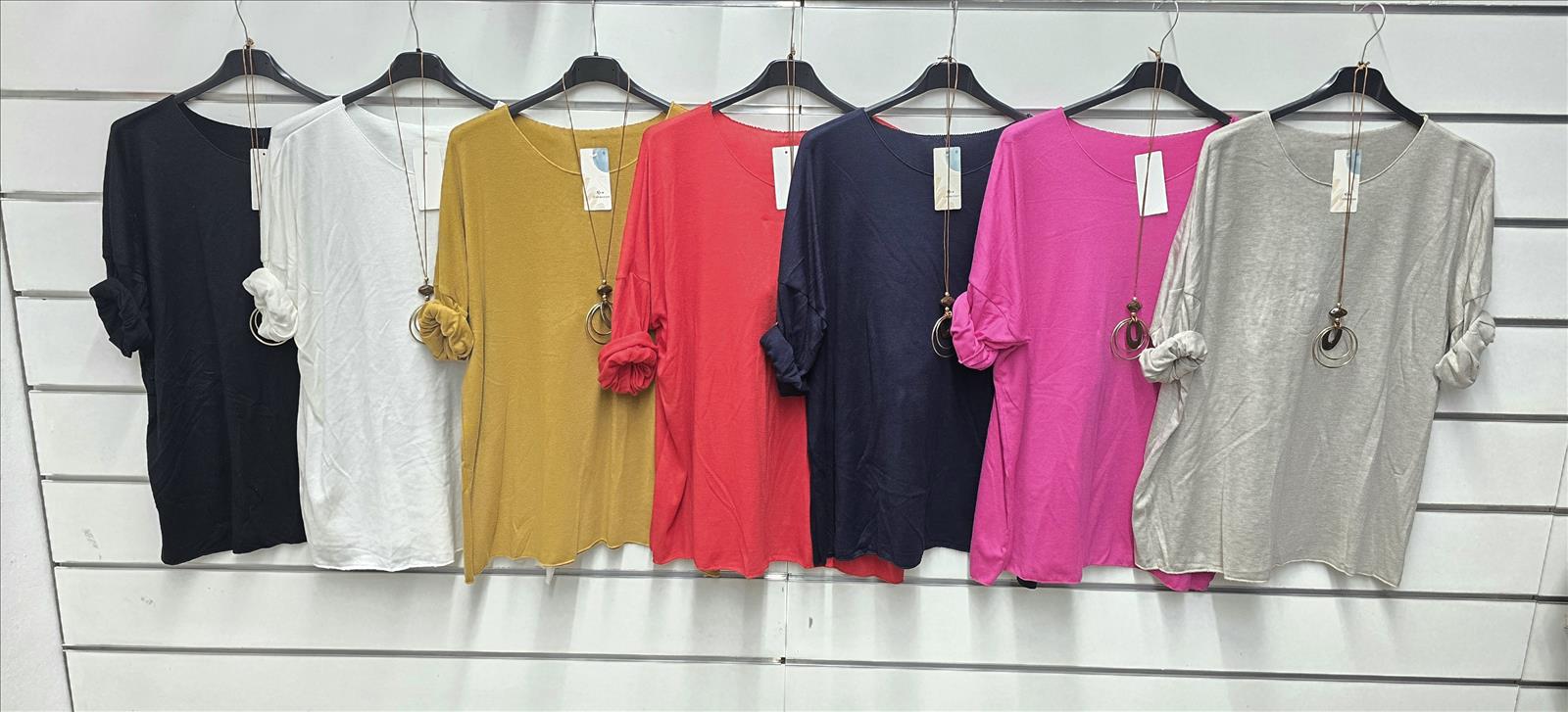 Noor Fashion - DOB;HAKA;Young Fashion - Dreieich | Kategorie: Damen Pullover | Angebot: Sofortprogramme, Orderware | Adresse: Noor Fashion - Otto-Hahn-Str. 6 - 63303 Dreieich - Tel: +49 6103 371505 - noorfashion@web.de