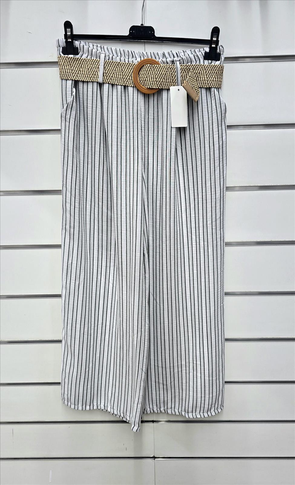 Noor Fashion - DOB;HAKA;Young Fashion - Dreieich | Kategorie: Damen Pullover | Angebot: Sofortprogramme, Orderware | Adresse: Noor Fashion - Otto-Hahn-Str. 6 - 63303 Dreieich - Tel: +49 6103 371505 - noorfashion@web.de