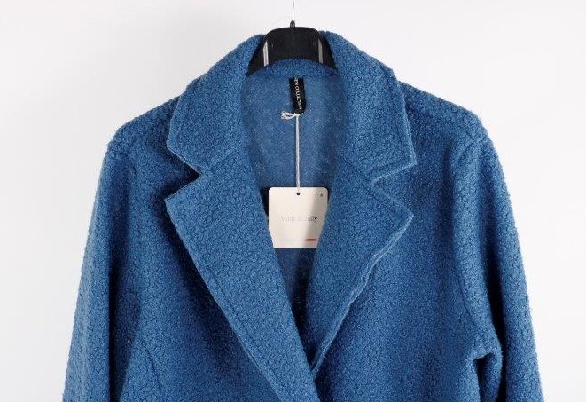 Hier geht's zum Shop von: olluni fashion GmbH - DOB-HAHA-Accessoires-Schuhe-Young-Fashion-Leder-Große Größen - Hamburg | Kategorie: Jacke | Adresse: olluni fashion GmbH - Modering 5, Haus D, 5 Etage - 22457 Hamburg - Tel: 040 55598886 - info@olluni.de | Angebot: Damenbekleidung, Damen Accessoires, Große Größen, Young Fashion, Leather Wear, Sofortprogramme, Orderware