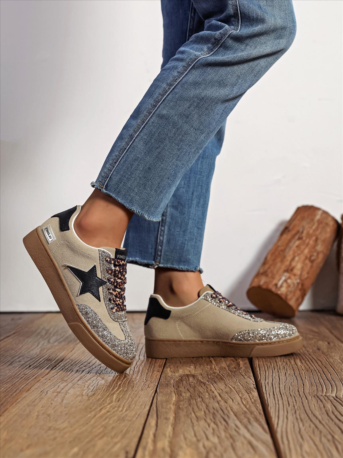 Ala Mode Fashion-DOB;Accessoires;Leather Wear; Young Fashion - Neuss | Kategorie: Schuhe / Sneakers (Lot) | Angebot: Sofortprogramme, Orderware | Adresse: Ala Mode Fashion - Breslauerstr. 8 Raum 113 - 41460 neuss - Tel: 021312091616 - ala-mode@web.de