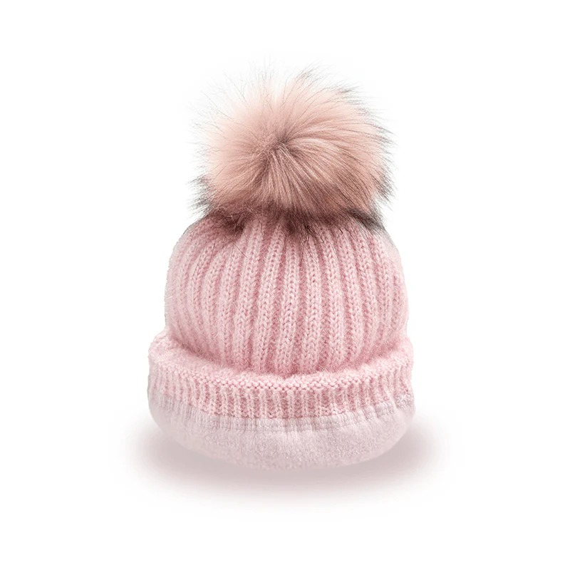 Hier geht's zum Shop von: Fox by Ren GmbH - DOB; ACCessoires - Neuss | Kategorie: Kopfbedeckung / Mützen | Adresse: Fox by Ren GmbH - Anton-Kux-Str. 2 - 41460 Neuss - Tel: 021313818241 - info@foxbyren.com | Angebot: Sofortprogramme, Orderware