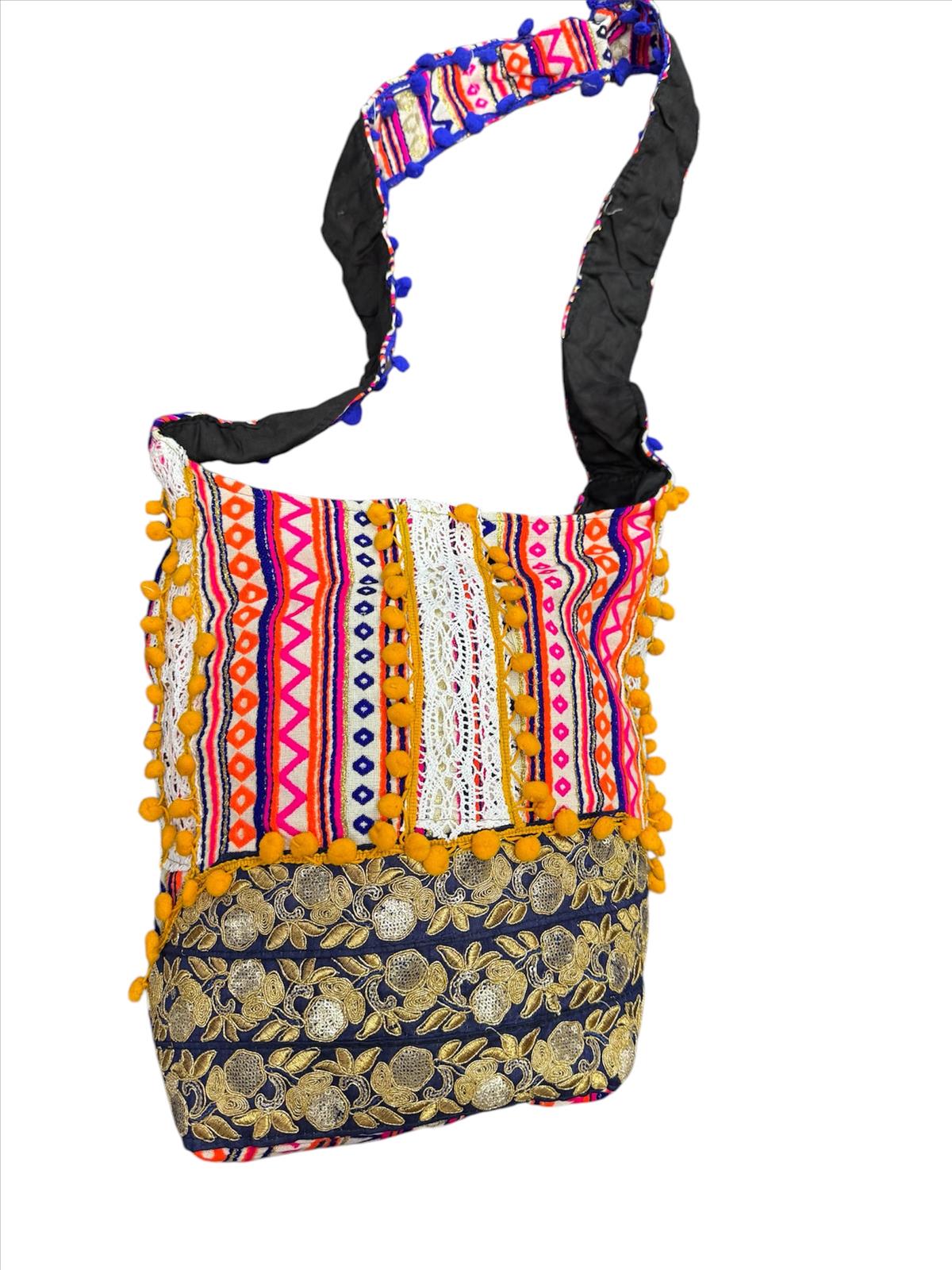 Hier geht's zum Shop von: Unidiva Clothing - Boho Style & More Damenoberbekleidung - Kleider | Artikel-Nr. BAG 04 | BOHO BAG | Kategorie: BOHO BAGS | Adresse: Unidiva Clothing - Breslauer Str. 1 - 41460 Neuss - Tel: 00491631080197 - unidiva.clothing@gmail.com | Angebot: Sofortprogramme, Orderware