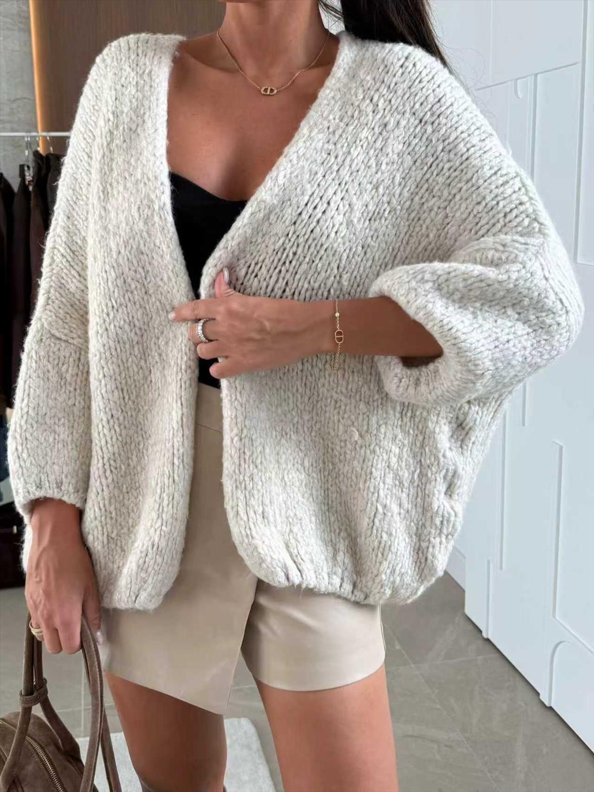 Ala Mode Fashion-DOB;Accessoires;Leather Wear; Young Fashion - Neuss | Kategorie: Strickjacke | Angebot: Sofortprogramme, Orderware | Adresse: Ala Mode Fashion - Breslauerstr. 8 Raum 113 - 41460 neuss - Tel: 021312091616 - ala-mode@web.de