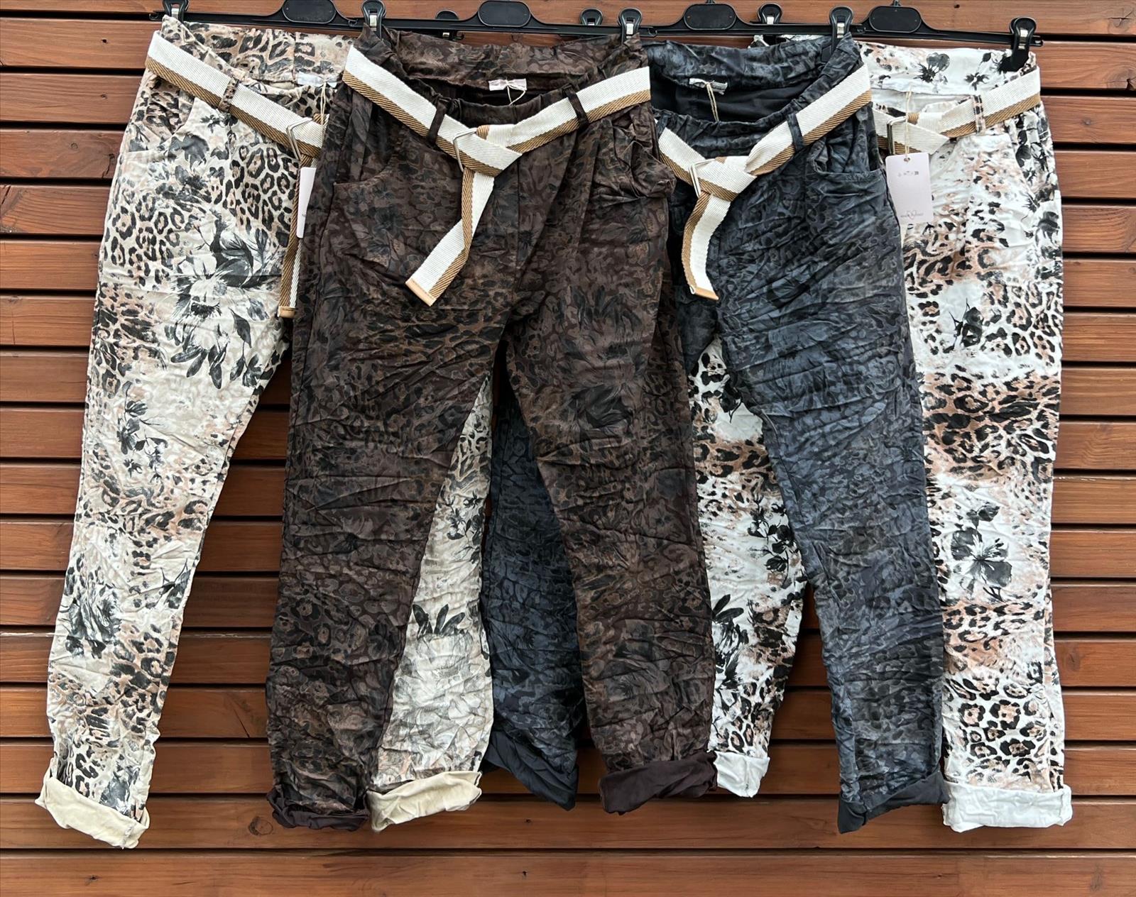 Sarah GmbH - DOB aus Italien | Hose | Artikel-Nr. 769 | Angebot: Damenbekleidung, Damen Accessoires, Große Größen, Young Fashion, Sofortprogramme, Orderware | Adresse: Sarah GmbH - Otto-Hahn-Straße 1 - 63303 Dreieich - Tel: 061039603444 - sarah-aktuell@t-online.de