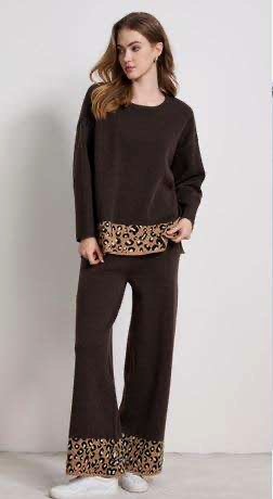 LB new fashion GmbH & Co KG - DOB, Accessoires, Young Fashion, Big Sizes - Eschborn | Kategorie: Zweiteiler | Angebot: Sofortprogramme, Orderware | Adresse: LB new fashion GmbH & Co KG - Kölner Str. 1 - 65760 Eschborn - Tel: 06196/7730740 - lbfashion24@gmail.com