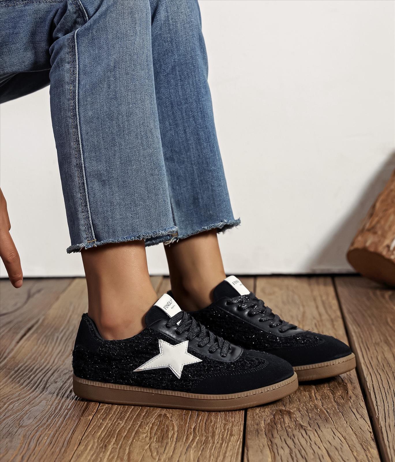 Ala Mode Fashion-DOB;Accessoires;Leather Wear; Young Fashion - Neuss | Artikel-Nr. FY1092 | Sneakers (Lot) | 1x36 2x37 3x38 3x39 2x40 1x41 | Kategorie: Schuhe / Sneakers (Lot) | Angebot: Sofortprogramme, Orderware | Adresse: Ala Mode Fashion - Breslauerstr. 8 Raum 113 - 41460 neuss - Tel: 021312091616 - ala-mode@web.de