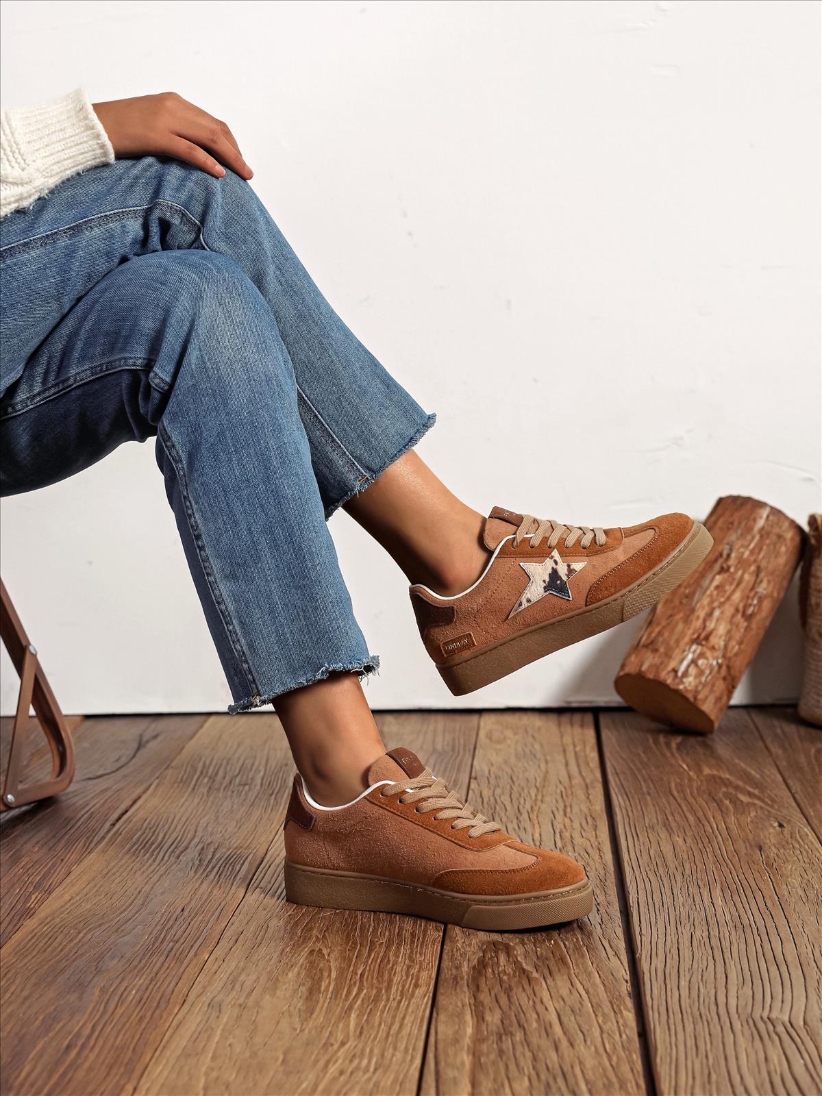 Ala Mode Fashion-DOB;Accessoires;Leather Wear; Young Fashion - Neuss | Kategorie: Schuhe / Sneakers (Lot) | Angebot: Sofortprogramme, Orderware | Adresse: Ala Mode Fashion - Breslauerstr. 8 Raum 113 - 41460 neuss - Tel: 021312091616 - ala-mode@web.de