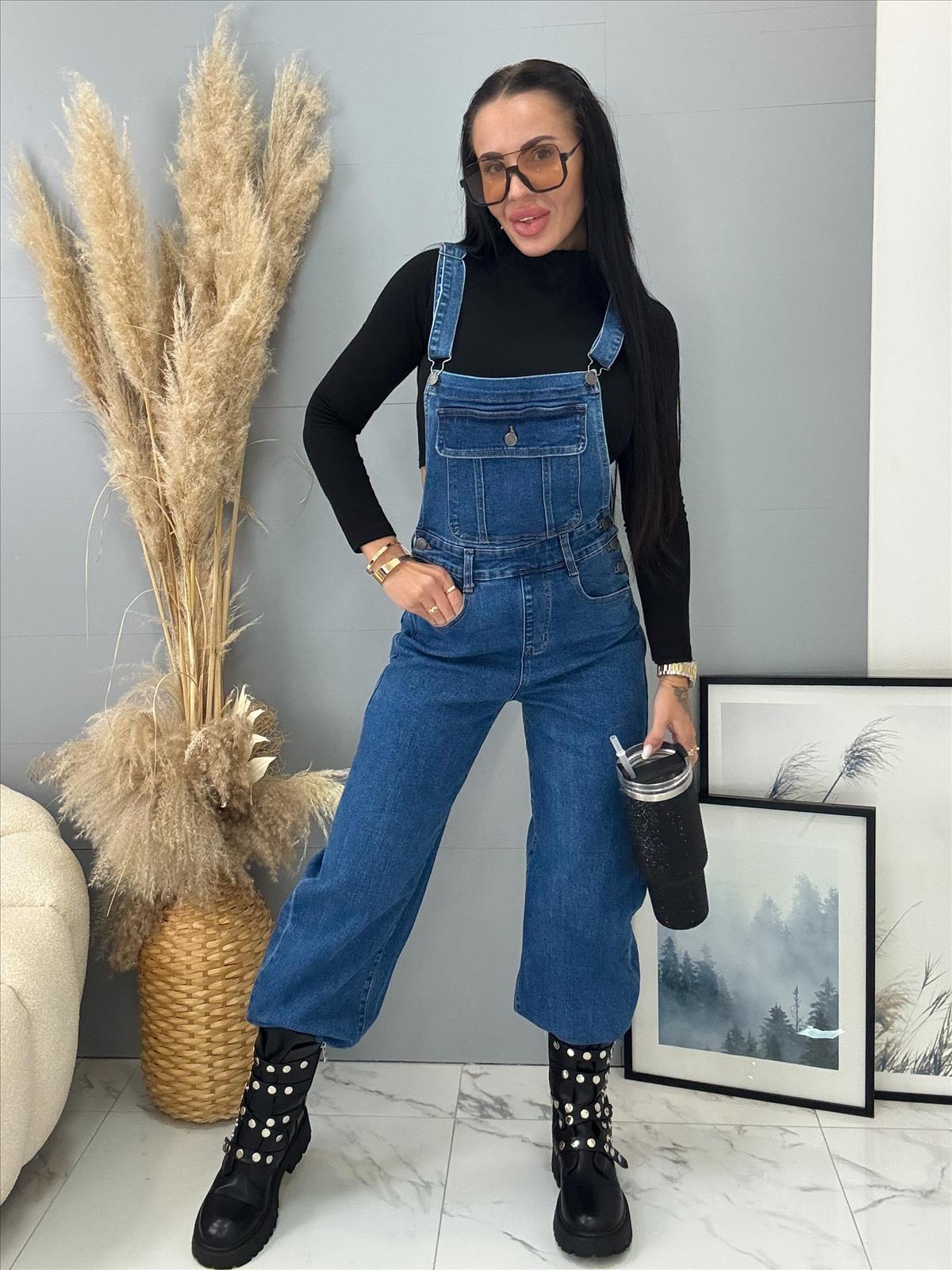 efashion s.r.o. - DOB;Accesoires;Schuhe;Young Fashion - Medvedov | Blue wide-leg jeans with suspenders CLYRA | Artikel-Nr. BG1252-3 blue | Kategorie: Women´s clothes / Trousers | Angebot: Sofortprogramme, Orderware | Adresse: efashion s.r.o. - Medvedov 248 - 93007 Medvedov - Tel: 00421915306623 - egrikolocsicsjudit@gmail.com