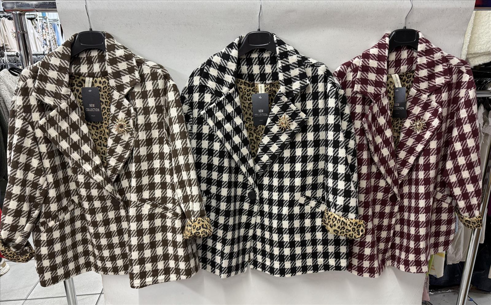 Luna moda GmbH - DOB, Young Fashion - Dreieich | 2 stück | Artikel-Nr. 9322 | Blazer | Kategorie: Jack | Angebot: Sofortprogramme, Orderware | Adresse: Luna moda GmbH - Max-Planck Str. 7 - 63303 Dreieich - Tel: 061032024981 - lunamoda@hotmail.de