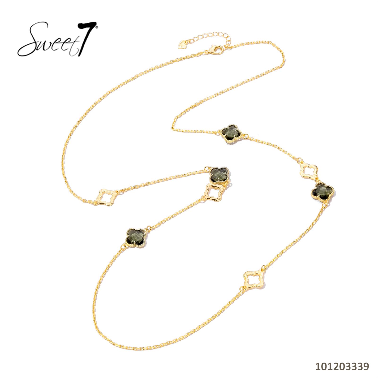 Sunny Mode GmbH - Junge Mode aus Paris | Kette Sweet7 | Artikel-Nr. 101203339 | Diese elegante Halskette von Sweet7 ist goldfarben gestaltet und mit vierblättrigen Blütenelementen verziert. Ihr stilvolles Design macht sie zu einem vielseitigen Accessoire für moderne und klassische Outfits gleichermaßen. | Kategorie: Schmuck / Ketten | Angebot: Damenbekleidung, Damen Accessoires, Große Größen, Young Fashion, Sofortprogramme | Adresse: Sunny Mode GmbH - Kölner Str. 1 - 65760 Eschborn - Tel: 06196 483138 - info@sunnymode.de