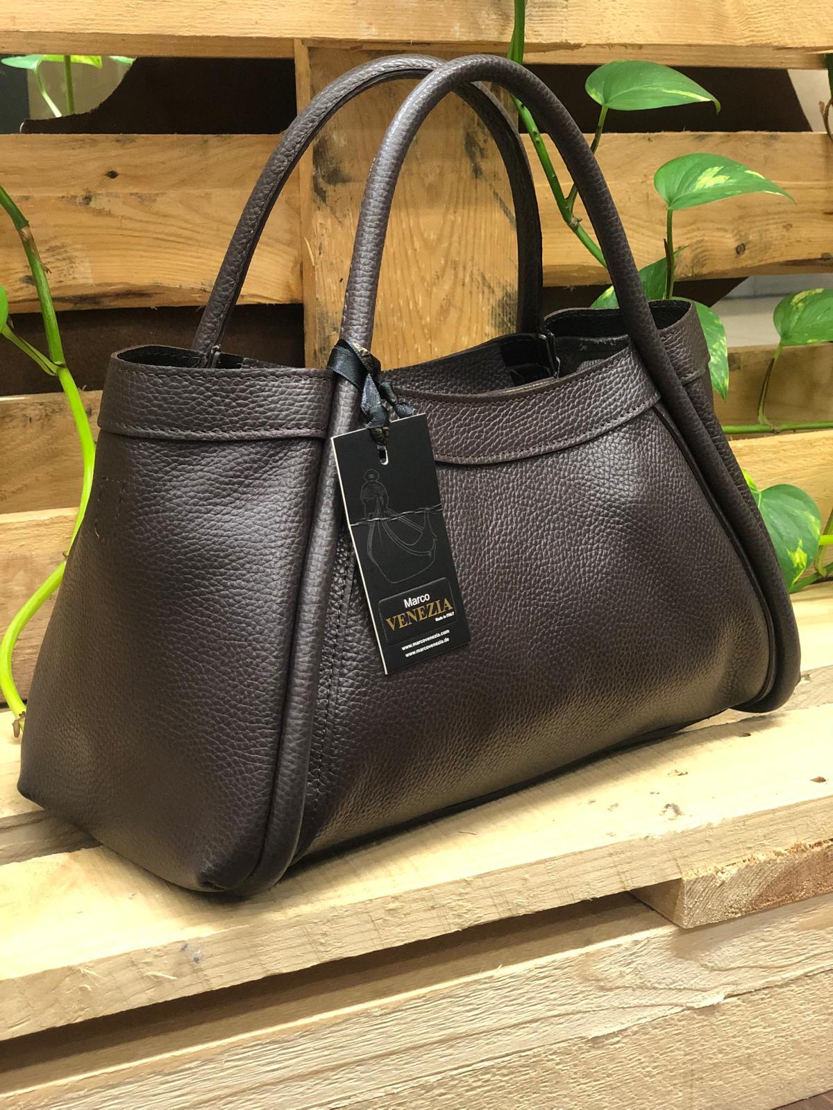 Heinen - Marco Venezia Taschen - Warenhandelsgesellschaft mbH | Angebot: Damen Accessoires, Herren Accessoires, Leather Wear, Sofortprogramme, Orderware | Adresse: Heinen Warenhandels GmbH - Anton-Kux-Str. 2 - 41460 Neuss - Tel: 02131-3134985 - info@marcovenezia.de