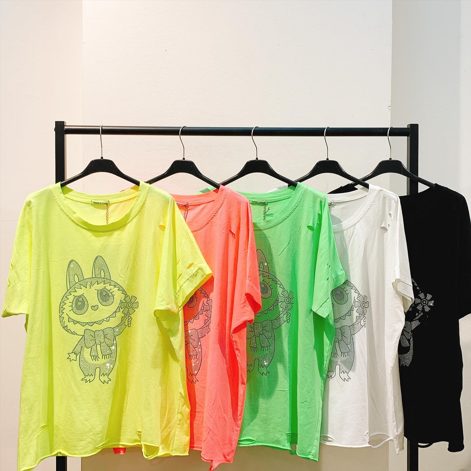 CAS CARA by Cherry´s GmbH - Damenbekleidung Pronto Moda | Artikel-Nr. SF-252558 | TOP | 95% BAUMWOLLE5% ELASTOMER | Kategorie: TOPS & T-SHIRTS | Angebot: Damenbekleidung, Young Fashion, Sofortprogramme, Orderware | Adresse: Cherry´s GmbH - Breslauer Str. 1 - 41460 Neuss - Tel: 021313843120 - cherrysgmbh@gmail.com
