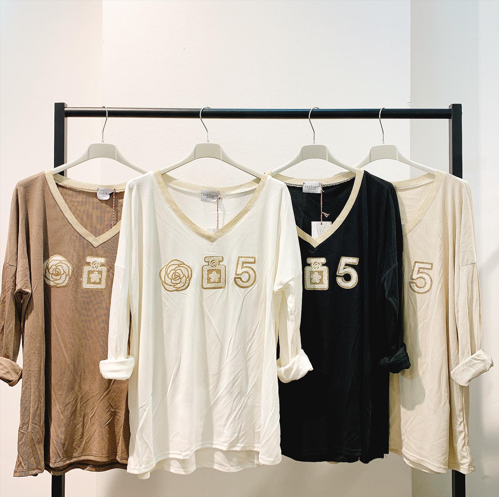 CAS CARA by Cherry´s GmbH - Damenbekleidung Pronto Moda | Artikel-Nr. CR-75096-1 | TOP | 70% VISKOS25% NYLON5% ELASTOMER | Kategorie: TOPS & T-SHIRTS | Angebot: Damenbekleidung, Young Fashion, Sofortprogramme, Orderware | Adresse: Cherry´s GmbH - Breslauer Str. 1 - 41460 Neuss - Tel: 021313843120 - cherrysgmbh@gmail.com