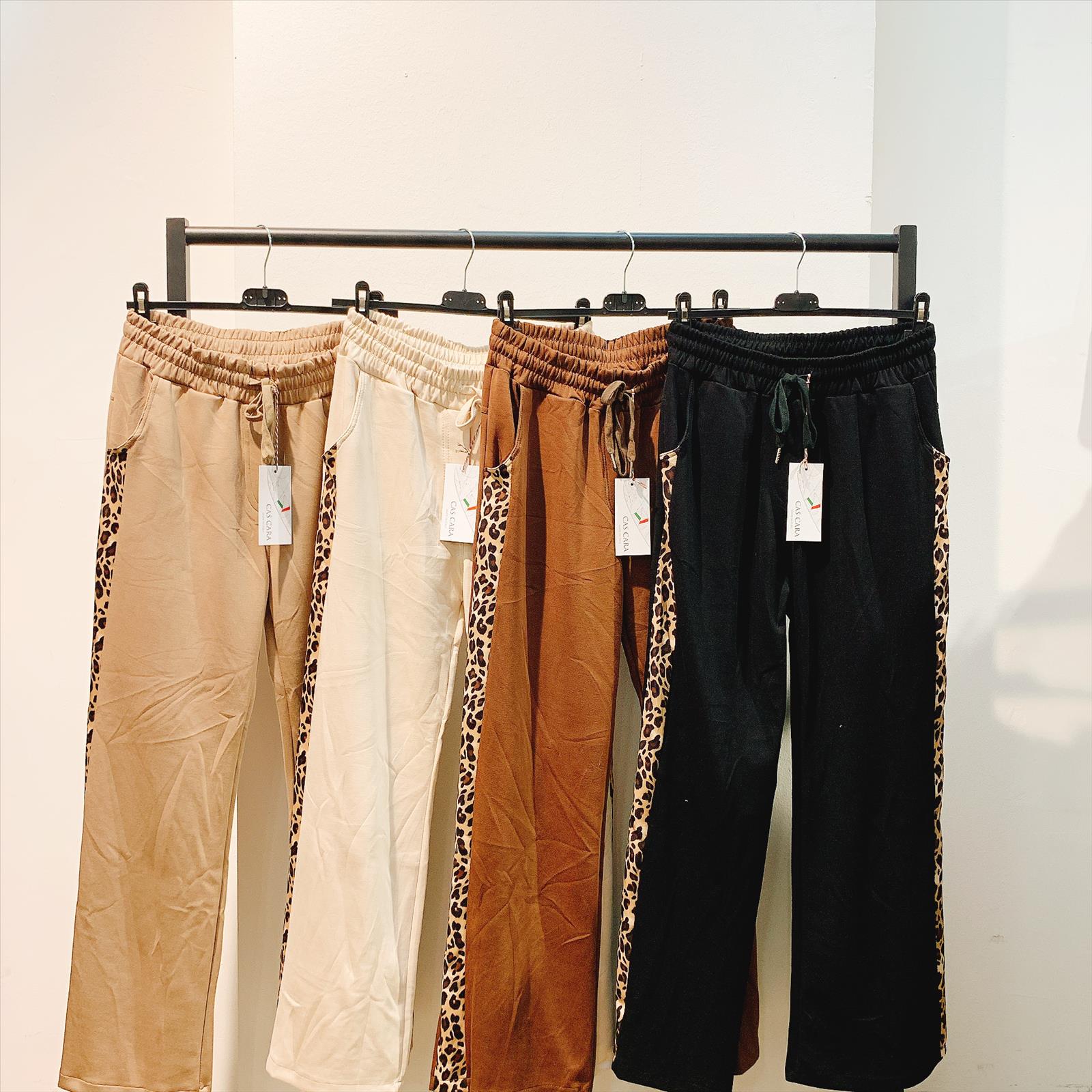 CAS CARA by Cherry´s GmbH - Damenbekleidung Pronto Moda | Artikel-Nr. CR-61929 | HOSE | 50% VISKOS45% POLYESTER5% ELASTOMER | Kategorie: HOSEN | Angebot: Damenbekleidung, Young Fashion, Sofortprogramme, Orderware | Adresse: Cherry´s GmbH - Breslauer Str. 1 - 41460 Neuss - Tel: 021313843120 - cherrysgmbh@gmail.com