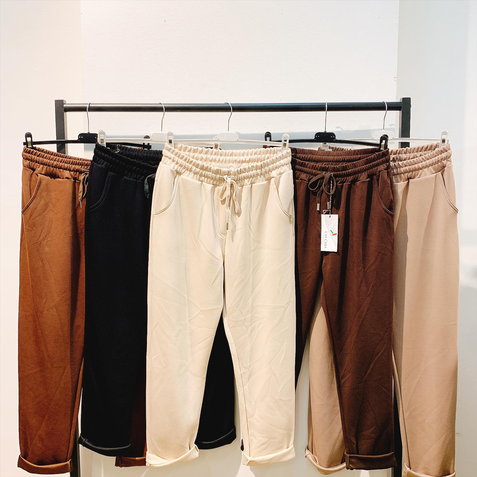 CAS CARA by Cherry´s GmbH - Damenbekleidung Pronto Moda | Artikel-Nr. CR-61811 | HOSE | 50% VISKOS45% POLYESTER5% ELASTOMER | Kategorie: HOSEN | Angebot: Damenbekleidung, Young Fashion, Sofortprogramme, Orderware | Adresse: Cherry´s GmbH - Breslauer Str. 1 - 41460 Neuss - Tel: 021313843120 - cherrysgmbh@gmail.com