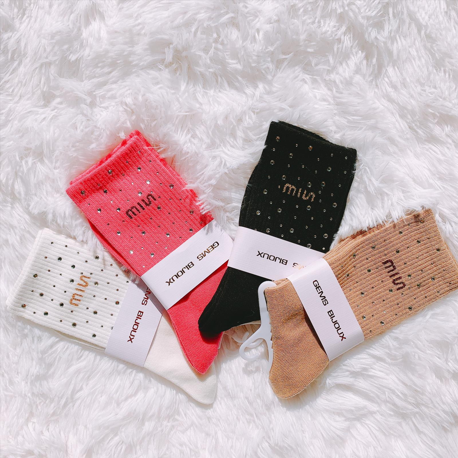 CAS CARA by Cherry´s GmbH - Damenbekleidung Pronto Moda | Artikel-Nr. WZ-92 | SOCKEN | 65% COTTON30% POLYESTER5% ELASTOMER | Kategorie: ACCESSOIRES / SOCKEN | Angebot: Damenbekleidung, Young Fashion, Sofortprogramme, Orderware | Adresse: Cherry´s GmbH - Breslauer Str. 1 - 41460 Neuss - Tel: 021313843120 - cherrysgmbh@gmail.com