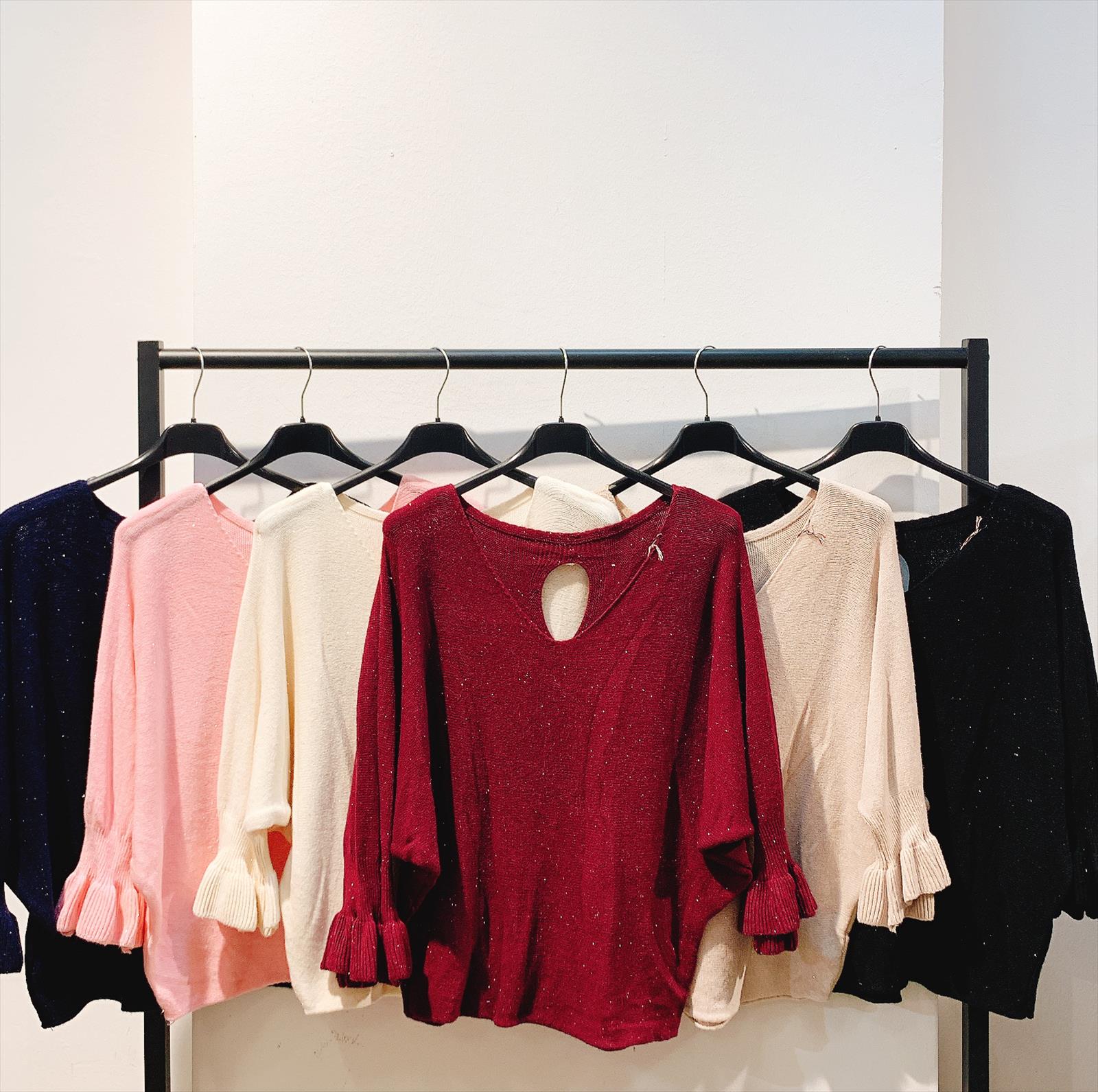 CAS CARA by Cherry´s GmbH - Damenbekleidung Pronto Moda | Artikel-Nr. LS-2735 | PULLOVER | 35% VISKOS28% POLYESTER22% POLYAMID15% LUREX | Kategorie: STRICKWAREN / PULLOVER | Angebot: Damenbekleidung, Young Fashion, Sofortprogramme, Orderware | Adresse: Cherry´s GmbH - Breslauer Str. 1 - 41460 Neuss - Tel: 021313843120 - cherrysgmbh@gmail.com