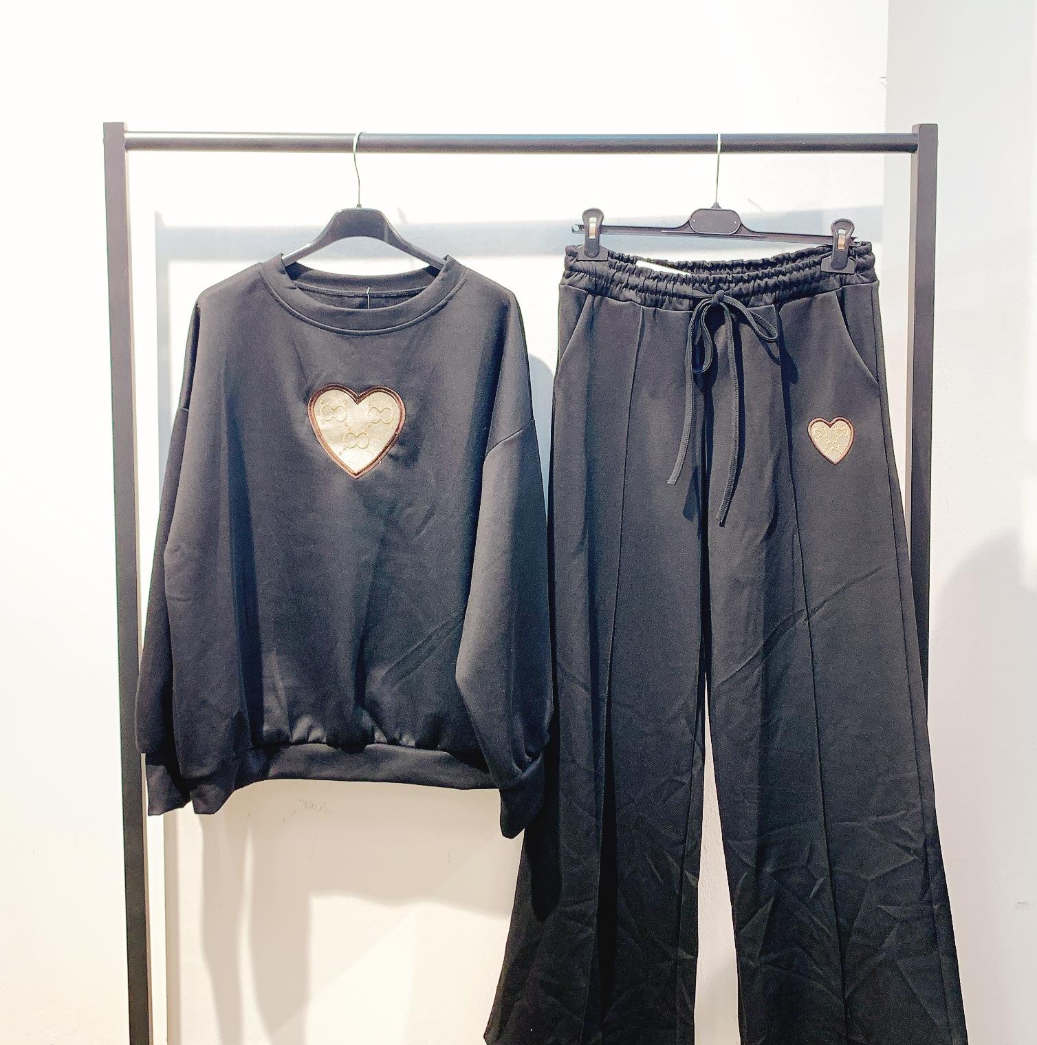 CAS CARA by Cherry´s GmbH - Damenbekleidung Pronto Moda | Artikel-Nr. YPH-M6024+M1006 | SETS | 50% VISKOS45% POLYESTER5% ELASTOMER | Kategorie: SETS | Angebot: Damenbekleidung, Young Fashion, Sofortprogramme, Orderware | Adresse: Cherry´s GmbH - Breslauer Str. 1 - 41460 Neuss - Tel: 021313843120 - cherrysgmbh@gmail.com
