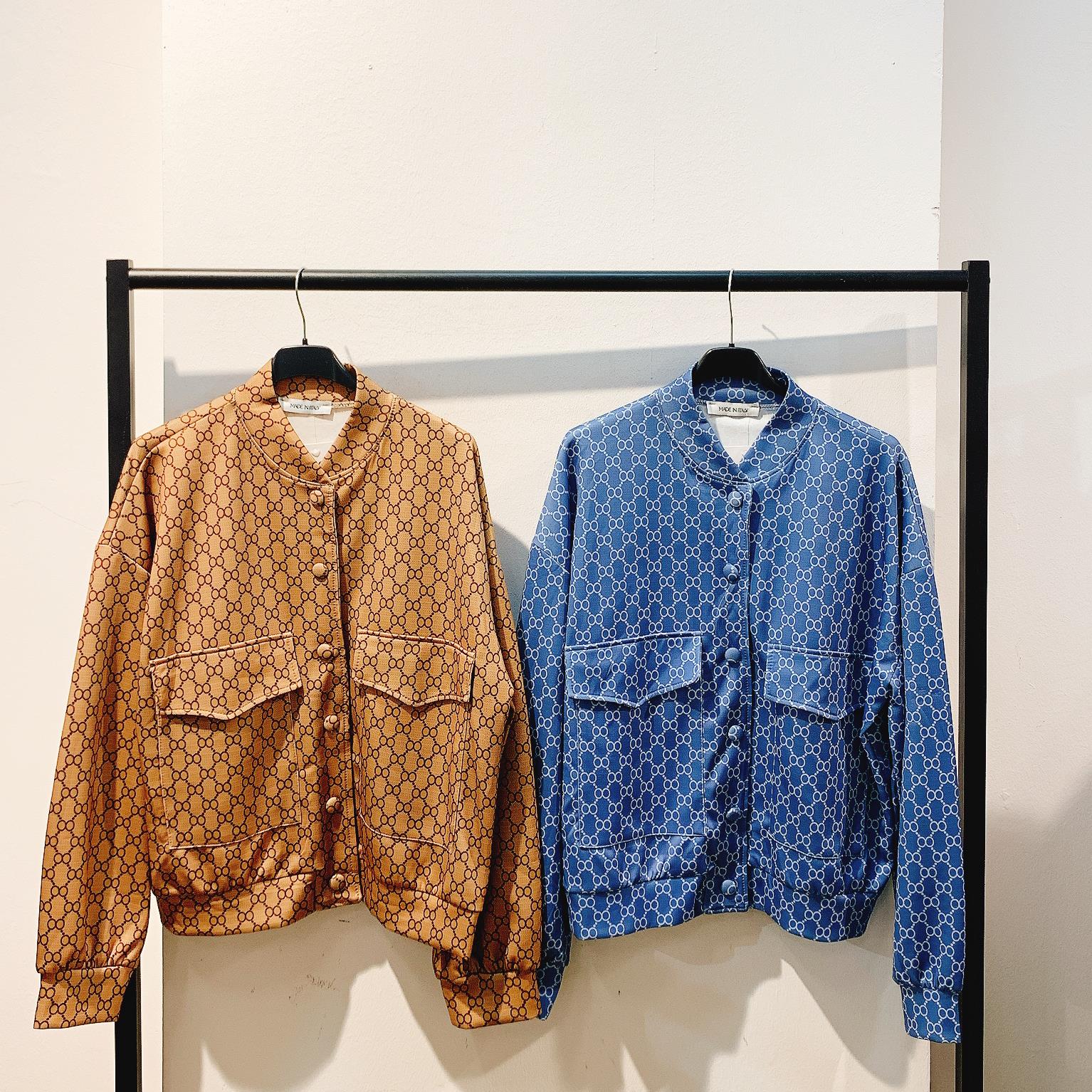 CAS CARA by Cherry´s GmbH - Damenbekleidung Pronto Moda | Artikel-Nr. YPH-M8125 | JACKEN | 50% VISKOS45% POLYESTER5% ELASTOMER | Kategorie: JACKEN & WESTEN | Angebot: Damenbekleidung, Young Fashion, Sofortprogramme, Orderware | Adresse: Cherry´s GmbH - Breslauer Str. 1 - 41460 Neuss - Tel: 021313843120 - cherrysgmbh@gmail.com
