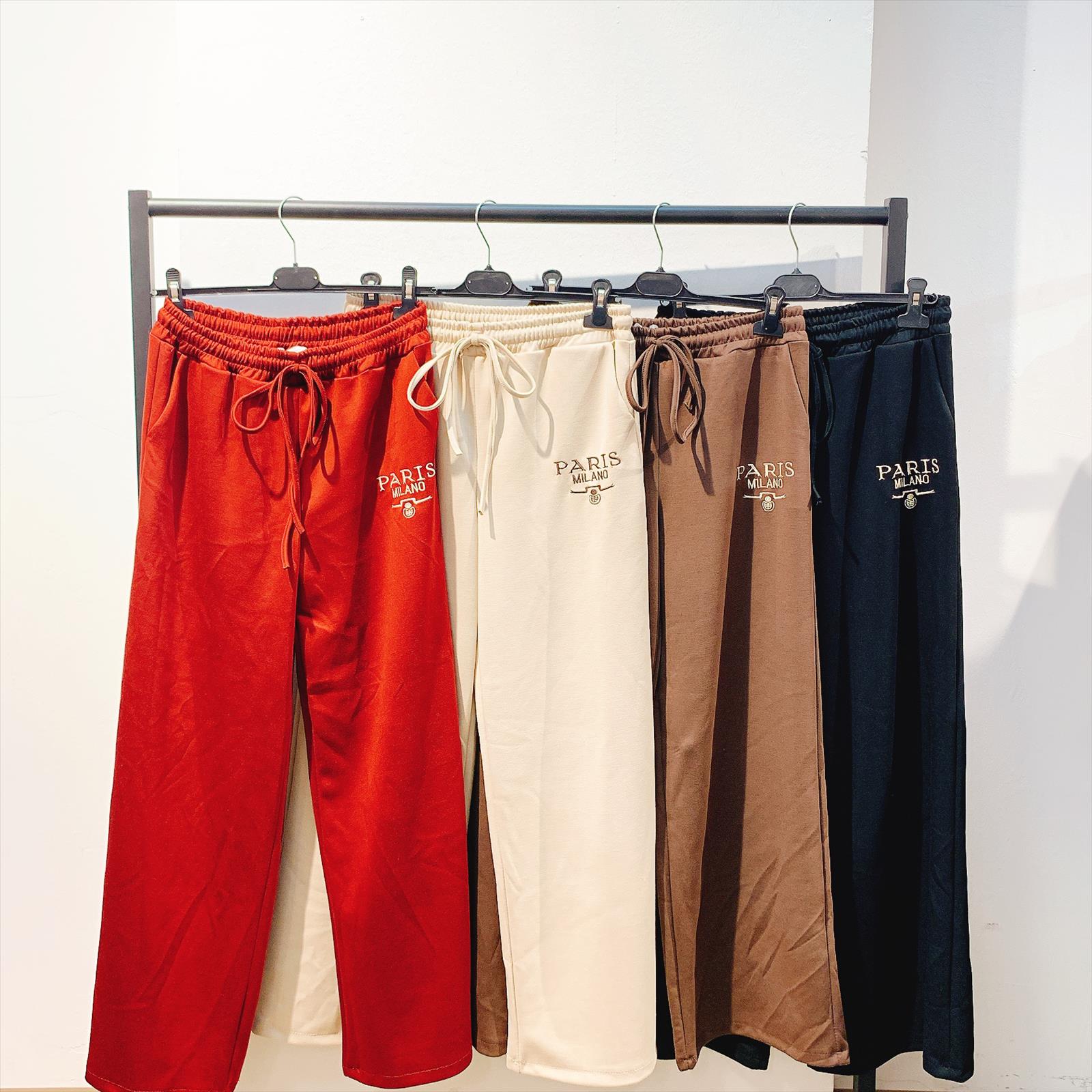 CAS CARA by Cherry´s GmbH - Damenbekleidung Pronto Moda | Artikel-Nr. YPH-M1067-1 | HOSE | 50% VISKOS45% POLYESTER5% ELASTOMER | Kategorie: HOSEN | Angebot: Damenbekleidung, Young Fashion, Sofortprogramme, Orderware | Adresse: Cherry´s GmbH - Breslauer Str. 1 - 41460 Neuss - Tel: 021313843120 - cherrysgmbh@gmail.com