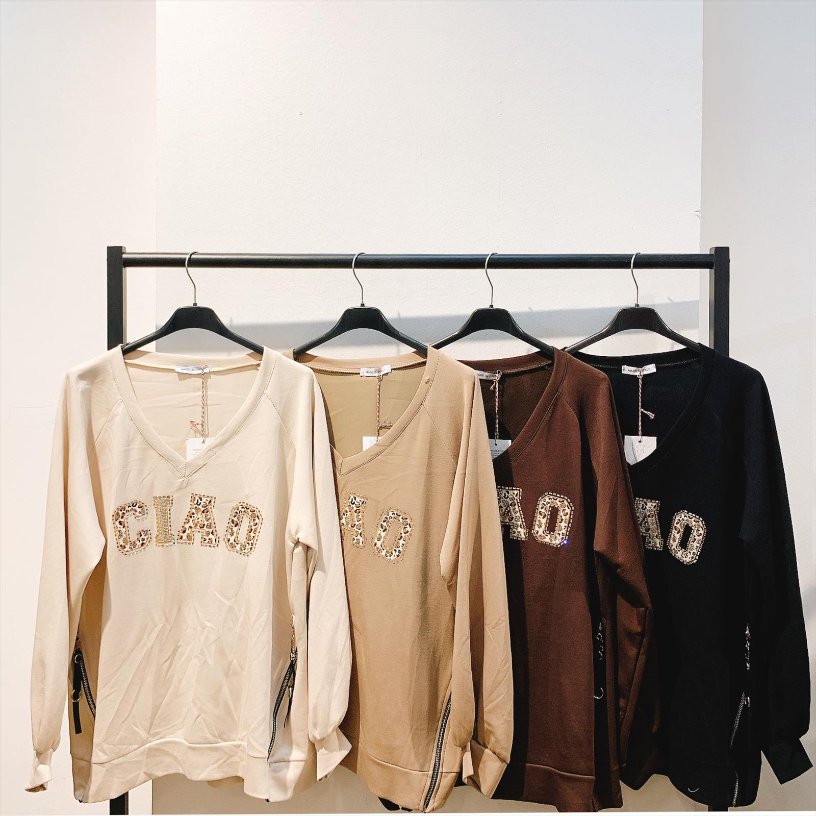 CAS CARA by Cherry´s GmbH - Damenbekleidung Pronto Moda | Artikel-Nr. CR-75152 | SWEATSHIRT | 50% VISKOS45% POLYESTER5% ELASTOMER | Kategorie: SWEATSHIRTS | Angebot: Damenbekleidung, Young Fashion, Sofortprogramme, Orderware | Adresse: Cherry´s GmbH - Breslauer Str. 1 - 41460 Neuss - Tel: 021313843120 - cherrysgmbh@gmail.com