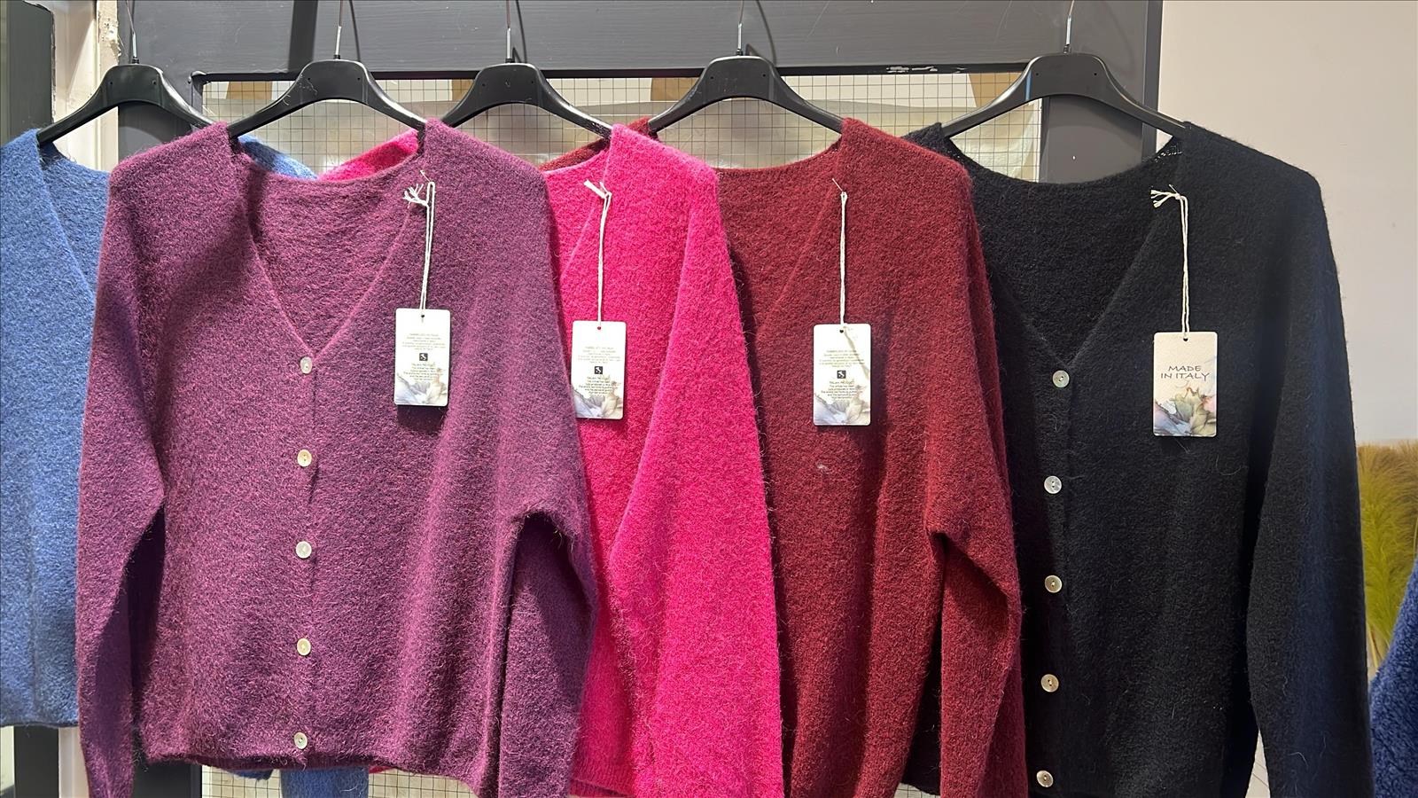 TrendHubb - DOB - Hamburg | Kategorie: Autumn | Angebot: Sofortprogramme, Orderware | Adresse: TrendHubb - Modering 3 - 22457 Hamburg - Tel: 017680504417 - trendhubb@outlook.com