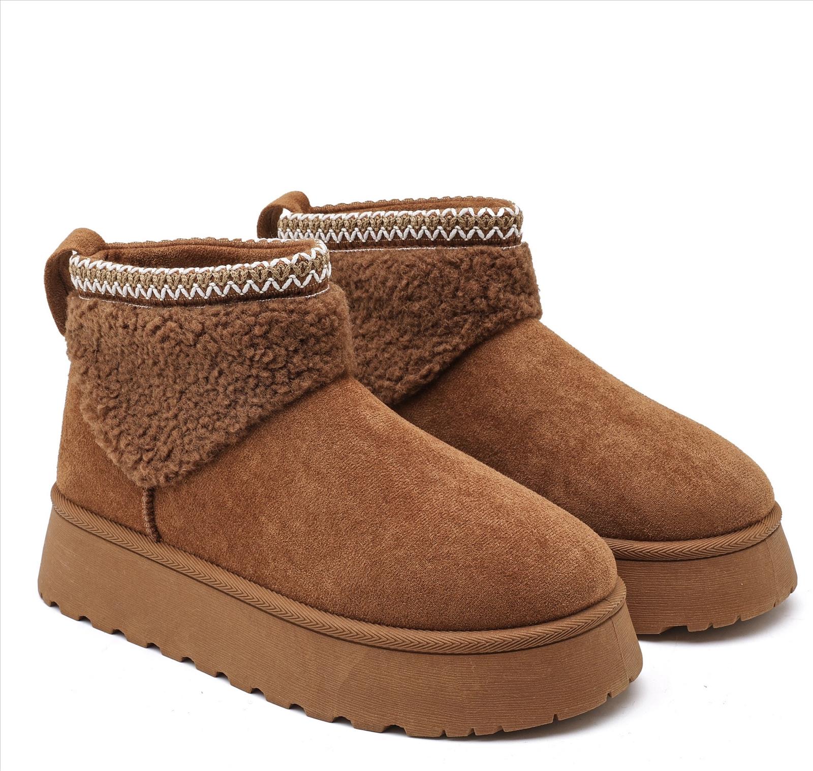 Ala Mode Fashion-DOB;Accessoires;Leather Wear; Young Fashion - Neuss | Kategorie: Schuhe / Fell Boots (Lot) | Angebot: Sofortprogramme, Orderware | Adresse: Ala Mode Fashion - Breslauerstr. 8 Raum 113 - 41460 neuss - Tel: 021312091616 - ala-mode@web.de