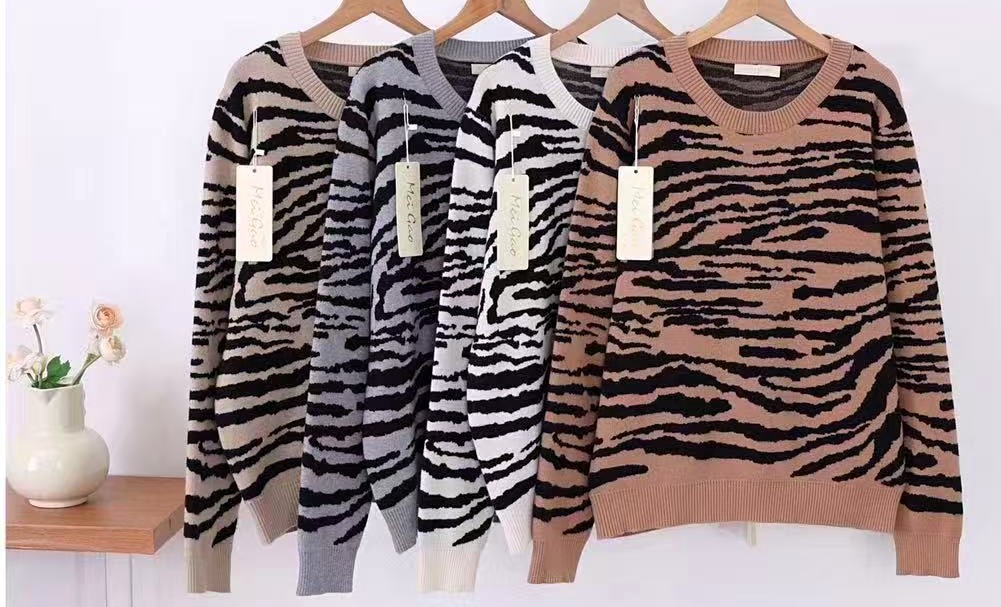 LB new fashion GmbH & Co KG - DOB, Accessoires, Young Fashion, Big Sizes - Eschborn | Kategorie: Pullover | Angebot: Sofortprogramme, Orderware | Adresse: LB new fashion GmbH & Co KG - Kölner Str. 1 - 65760 Eschborn - Tel: 06196/7730740 - lbfashion24@gmail.com
