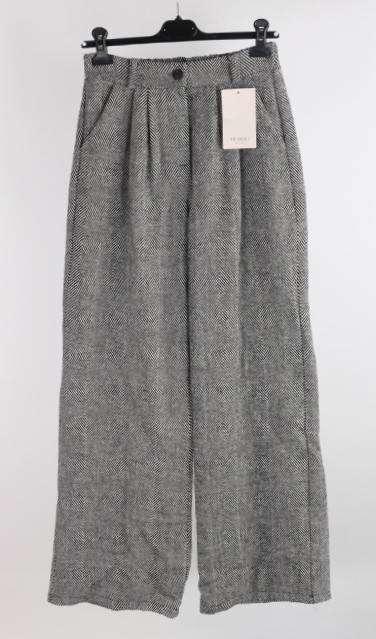olluni fashion GmbH - DOB-HAHA-Accessoires-Schuhe-Young-Fashion-Leder-Große Größen - Hamburg | Artikel-Nr. 3659-1 | Lange Herbst Hose - Vintage | Kategorie: Hosen | Angebot: Damenbekleidung, Damen Accessoires, Große Größen, Young Fashion, Leather Wear, Sofortprogramme, Orderware | Adresse: olluni fashion GmbH - Modering 5, Haus D, 5 Etage - 22457 Hamburg - Tel: 040 55598886 - info@olluni.de