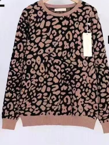 LB new fashion GmbH & Co KG - DOB, Accessoires, Young Fashion, Big Sizes - Eschborn | Pullover Leo | Artikel-Nr. 212 | Pullover im Leo-Print Rundhals-Ausschnitt 35% Viscose,30% Polyamid, 25% Modal, 10% Elasthan | Kategorie: Pullover | Angebot: Sofortprogramme, Orderware | Adresse: LB new fashion GmbH & Co KG - Kölner Str. 1 - 65760 Eschborn - Tel: 06196/7730740 - lbfashion24@gmail.com
