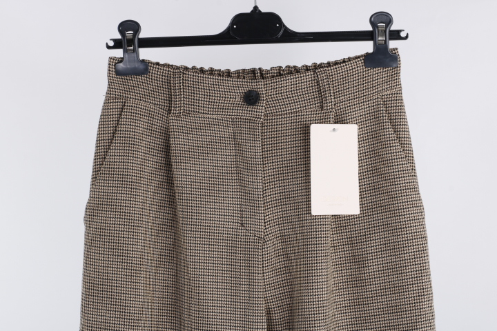 olluni fashion GmbH - DOB-HAHA-Accessoires-Schuhe-Young-Fashion-Leder-Große Größen - Hamburg | Kategorie: Hosen | Angebot: Damenbekleidung, Damen Accessoires, Große Größen, Young Fashion, Leather Wear, Sofortprogramme, Orderware | Adresse: olluni fashion GmbH - Modering 5, Haus D, 5 Etage - 22457 Hamburg - Tel: 040 55598886 - info@olluni.de
