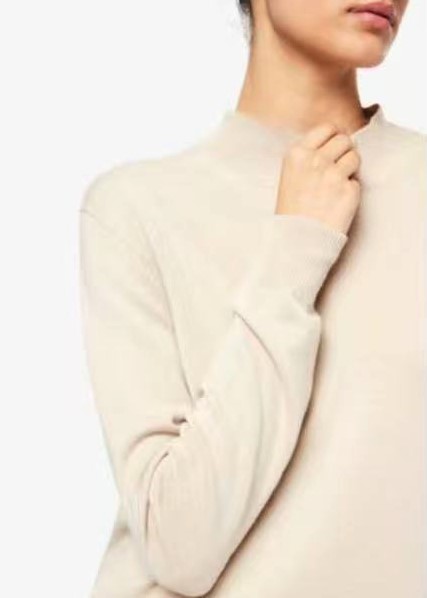 LB new fashion GmbH & Co KG - DOB, Accessoires, Young Fashion, Big Sizes - Eschborn | Pullover Feinstrick | Artikel-Nr. L5900 | Pullover Basic mit kleinem Stehkragen 27% Modal, 25% Baumwolle, 19% Viscose, 15% Polyamid, 14% Elasthan | Kategorie: Pullover | Angebot: Sofortprogramme, Orderware | Adresse: LB new fashion GmbH & Co KG - Kölner Str. 1 - 65760 Eschborn - Tel: 06196/7730740 - lbfashion24@gmail.com
