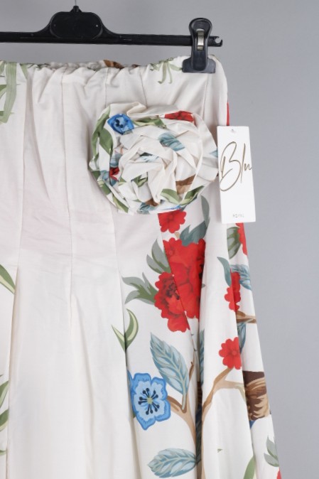 Hier geht's zum Shop von: olluni fashion GmbH - DOB-HAHA-Accessoires-Schuhe-Young-Fashion-Leder-Große Größen - Hamburg | Kategorie: Kleider | Adresse: olluni fashion GmbH - Modering 5, Haus D, 5 Etage - 22457 Hamburg - Tel: 040 55598886 - info@olluni.de | Angebot: Damenbekleidung, Damen Accessoires, Große Größen, Young Fashion, Leather Wear, Sofortprogramme, Orderware