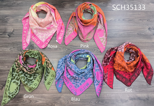 Kanaan Moden GmbH - Moden Schmuckgrosshandel, Accessoires | Artikel-Nr. SCH35133 | Dreieckig Schal mit Leo & Herz | Kategorie: Schals / Dreieckstuch | Angebot: Damen Accessoires, Herren Accessoires, Young Fashion, Leather Wear, Sofortprogramme | Adresse: Kanaan Moden GmbH - Raum B108 - Anton Kux Str. 2 - 41460 Neuss - Tel: +49 2131 5765778 - kanaanmoden@gmx.de
