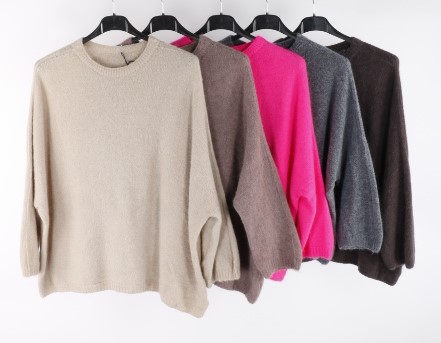 Hier geht's zum Shop von: olluni fashion GmbH - DOB-HAHA-Accessoires-Schuhe-Young-Fashion-Leder-Große Größen - Hamburg | Artikel-Nr. AP860-1 | Baby Alpaka Wolle Strick Pullover | Kategorie: Pullover | Adresse: olluni fashion GmbH - Modering 5, Haus D, 5 Etage - 22457 Hamburg - Tel: 040 55598886 - info@olluni.de | Angebot: Damenbekleidung, Damen Accessoires, Große Größen, Young Fashion, Leather Wear, Sofortprogramme, Orderware