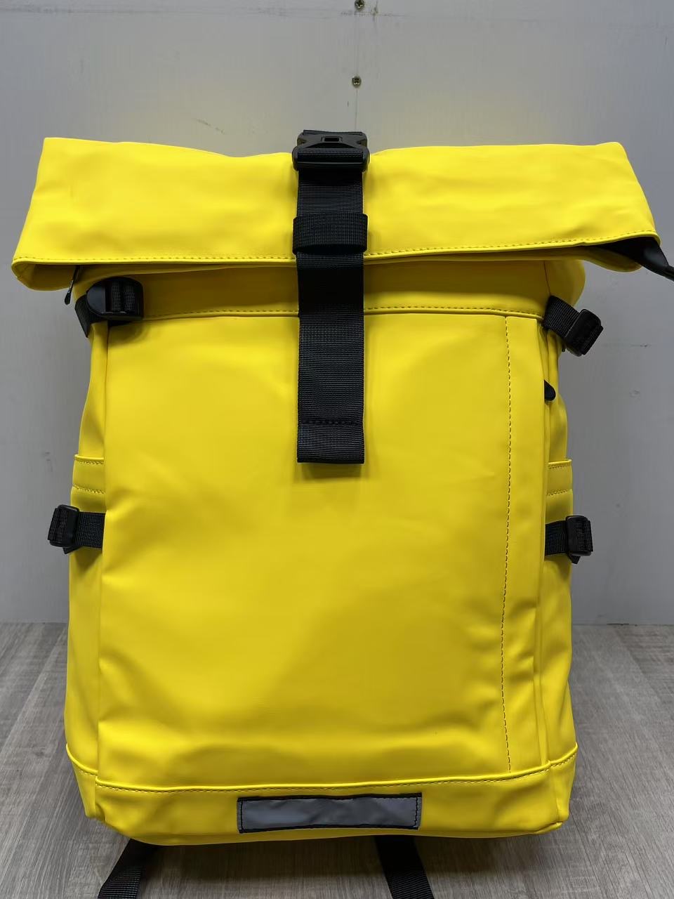 likebag by Longda Moda GmbH - Accessoires; Beachwear; Young Fashion; Leatherwear; Landhausmode - Neuss | Angebot: Sofortprogramme, Orderware | Adresse: LD Fashion GmbH - Anton-Kux-Straße 2 - 41460 Neuss - Tel: 021314082852 - likebag@gmx.de