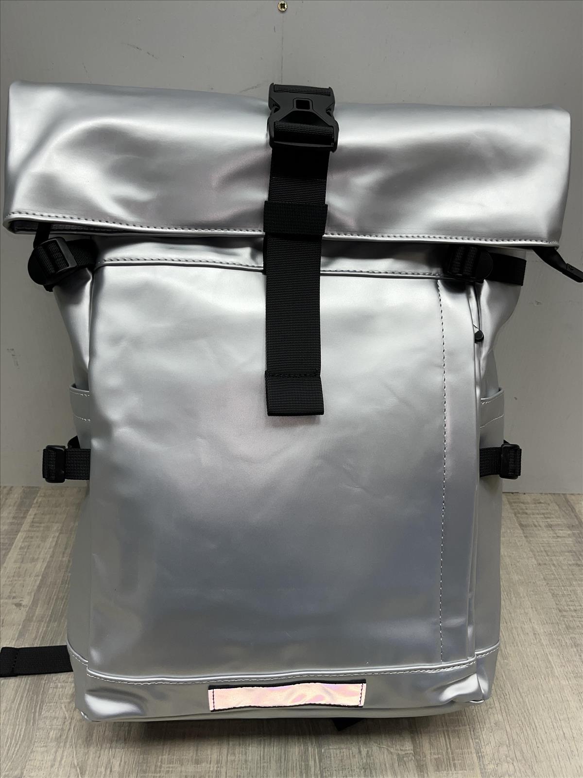 likebag by Longda Moda GmbH - Accessoires; Beachwear; Young Fashion; Leatherwear; Landhausmode - Neuss | Angebot: Sofortprogramme, Orderware | Adresse: LD Fashion GmbH - Anton-Kux-Straße 2 - 41460 Neuss - Tel: 021314082852 - likebag@gmx.de