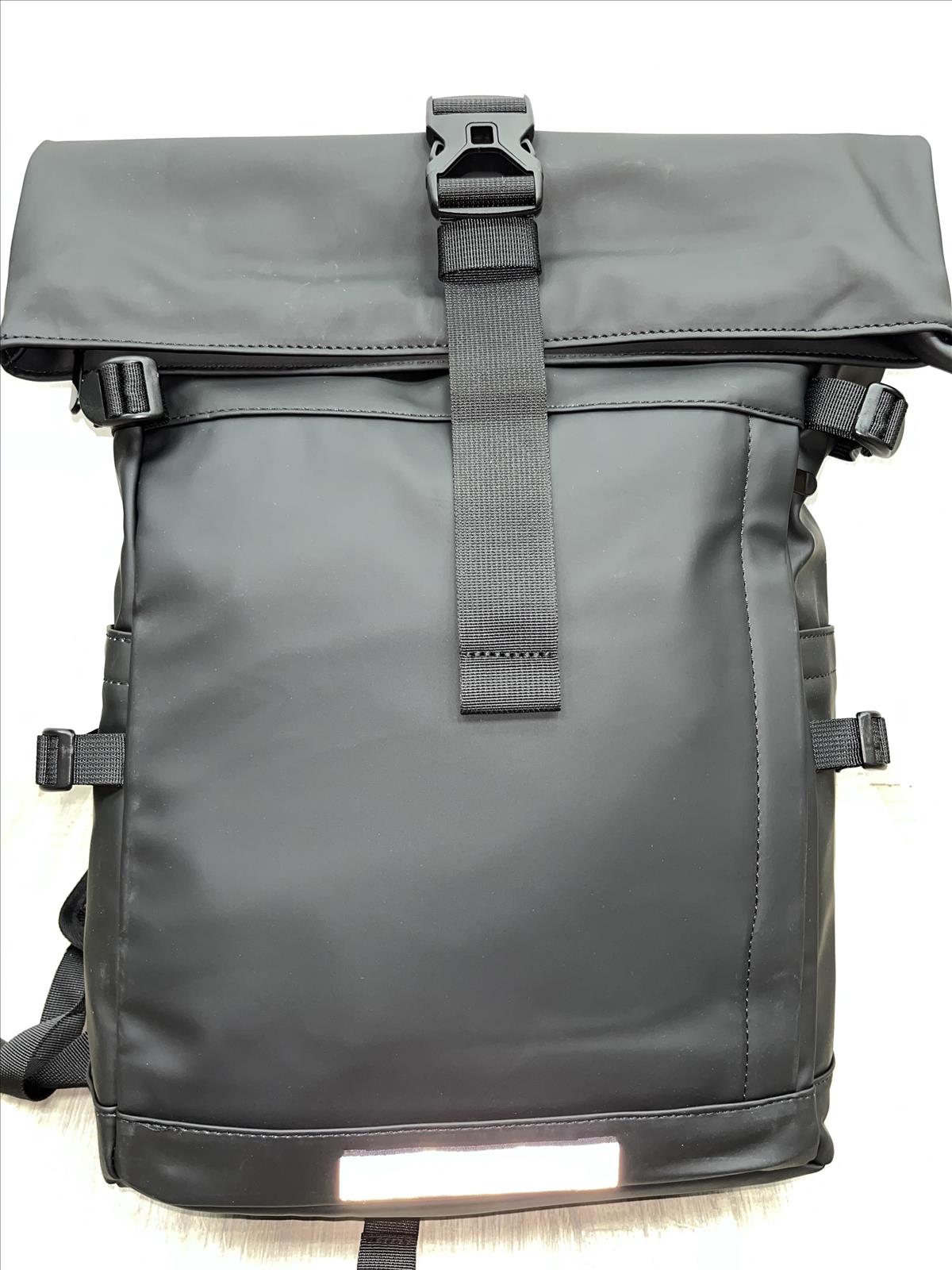 likebag by Longda Moda GmbH - Accessoires; Beachwear; Young Fashion; Leatherwear; Landhausmode - Neuss | Angebot: Sofortprogramme, Orderware | Adresse: LD Fashion GmbH - Anton-Kux-Straße 2 - 41460 Neuss - Tel: 021314082852 - likebag@gmx.de