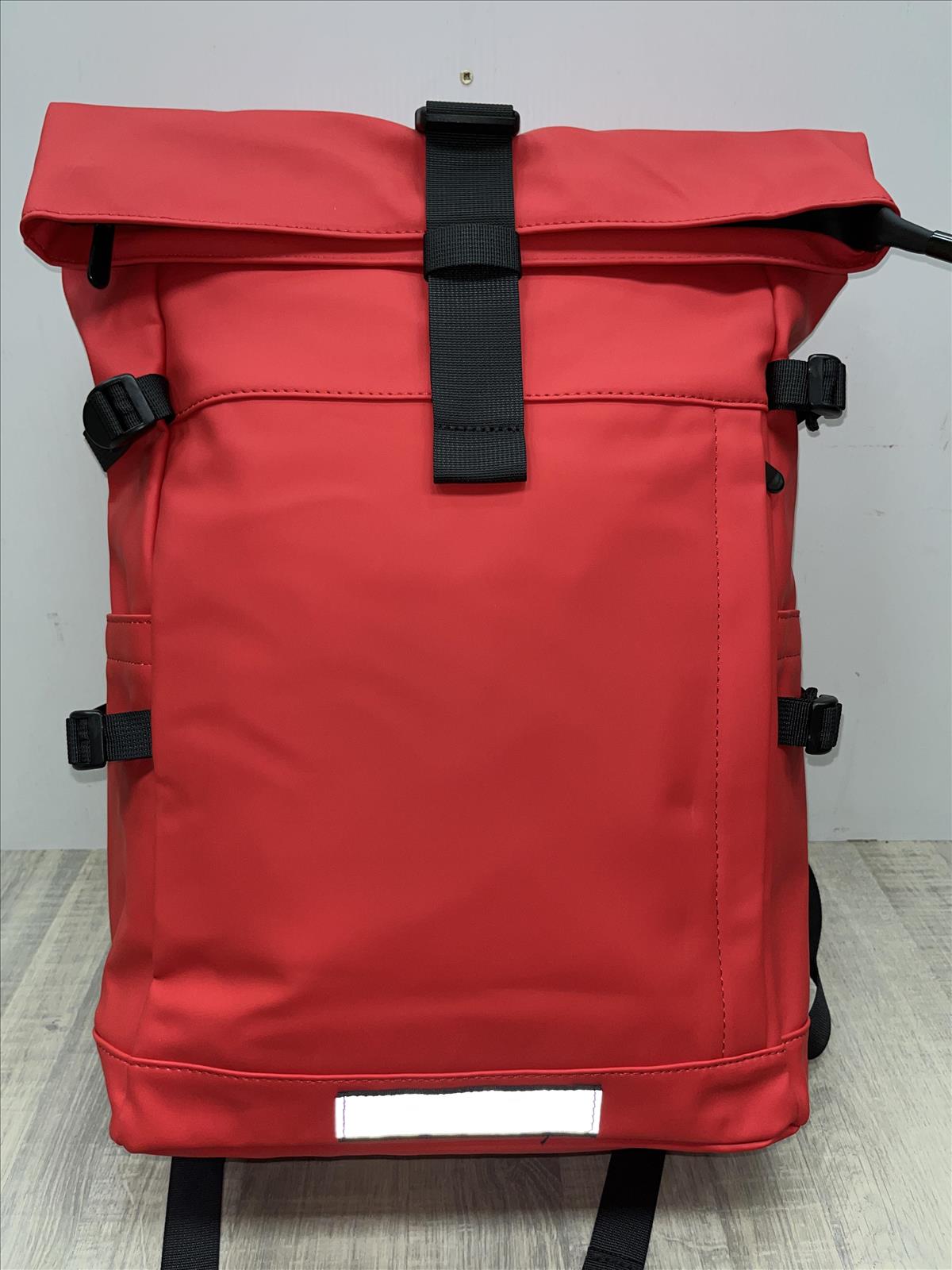 likebag by Longda Moda GmbH - Accessoires; Beachwear; Young Fashion; Leatherwear; Landhausmode - Neuss | Angebot: Sofortprogramme, Orderware | Adresse: LD Fashion GmbH - Anton-Kux-Straße 2 - 41460 Neuss - Tel: 021314082852 - likebag@gmx.de
