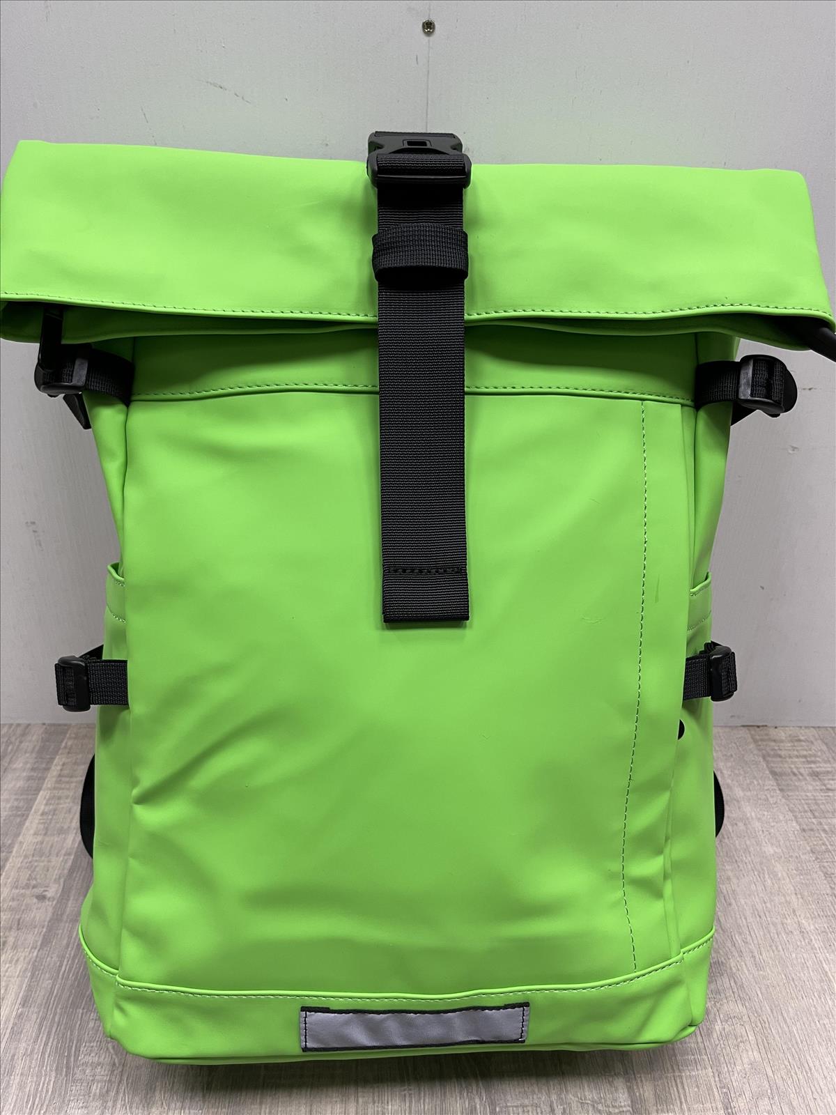 likebag by Longda Moda GmbH - Accessoires; Beachwear; Young Fashion; Leatherwear; Landhausmode - Neuss | Angebot: Sofortprogramme, Orderware | Adresse: LD Fashion GmbH - Anton-Kux-Straße 2 - 41460 Neuss - Tel: 021314082852 - likebag@gmx.de