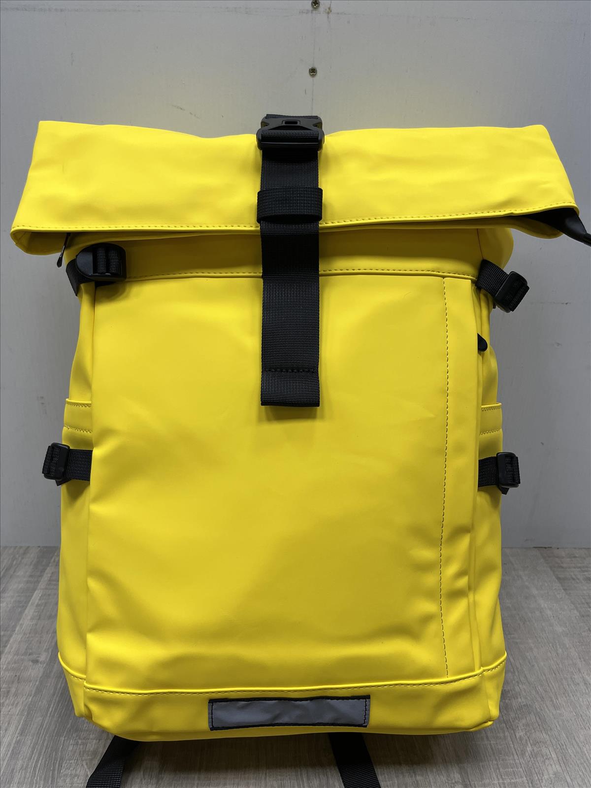 likebag by Longda Moda GmbH - Accessoires; Beachwear; Young Fashion; Leatherwear; Landhausmode - Neuss | Angebot: Sofortprogramme, Orderware | Adresse: LD Fashion GmbH - Anton-Kux-Straße 2 - 41460 Neuss - Tel: 021314082852 - likebag@gmx.de