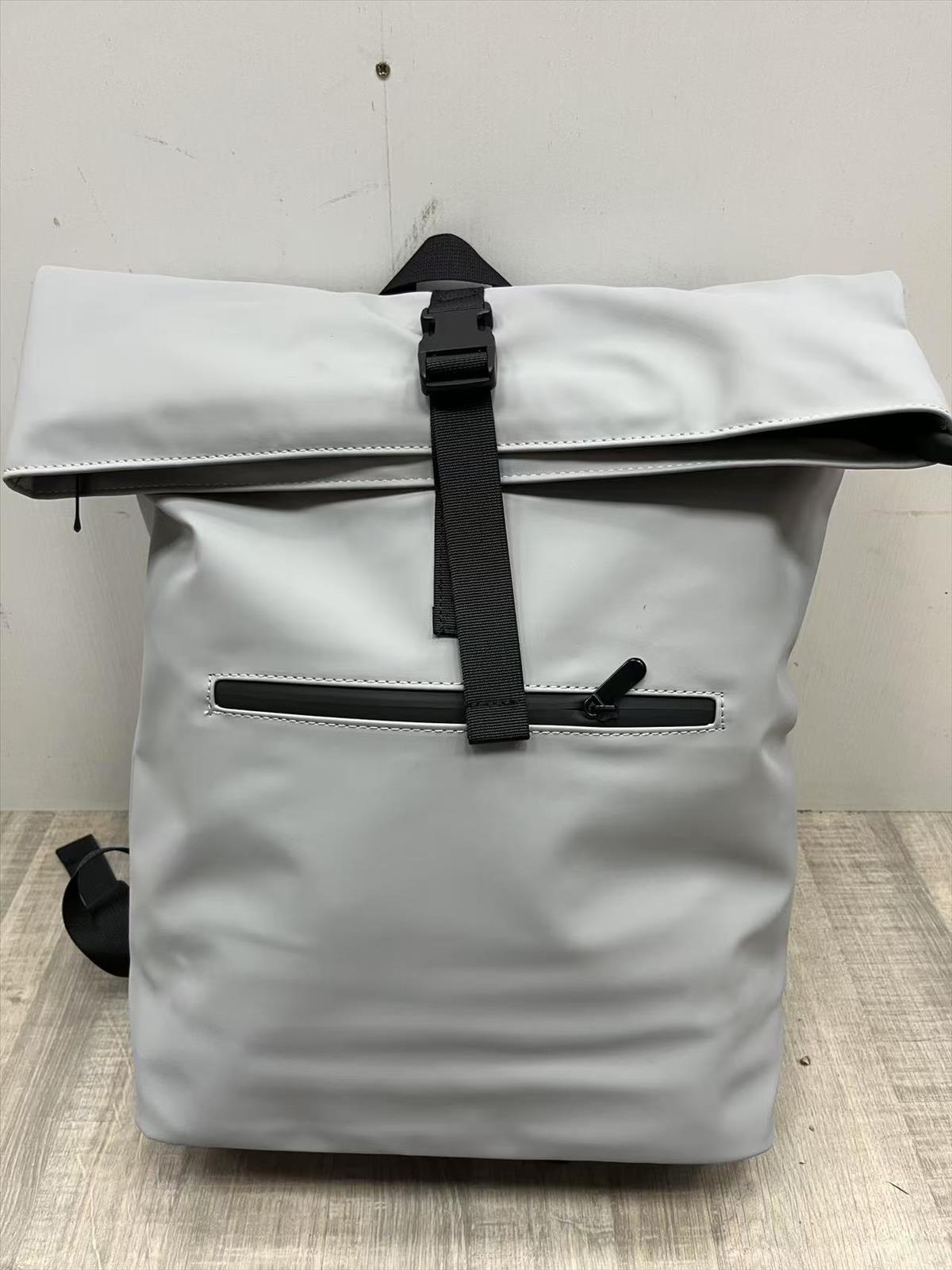 likebag by Longda Moda GmbH - Accessoires; Beachwear; Young Fashion; Leatherwear; Landhausmode - Neuss | Angebot: Sofortprogramme, Orderware | Adresse: LD Fashion GmbH - Anton-Kux-Straße 2 - 41460 Neuss - Tel: 021314082852 - likebag@gmx.de